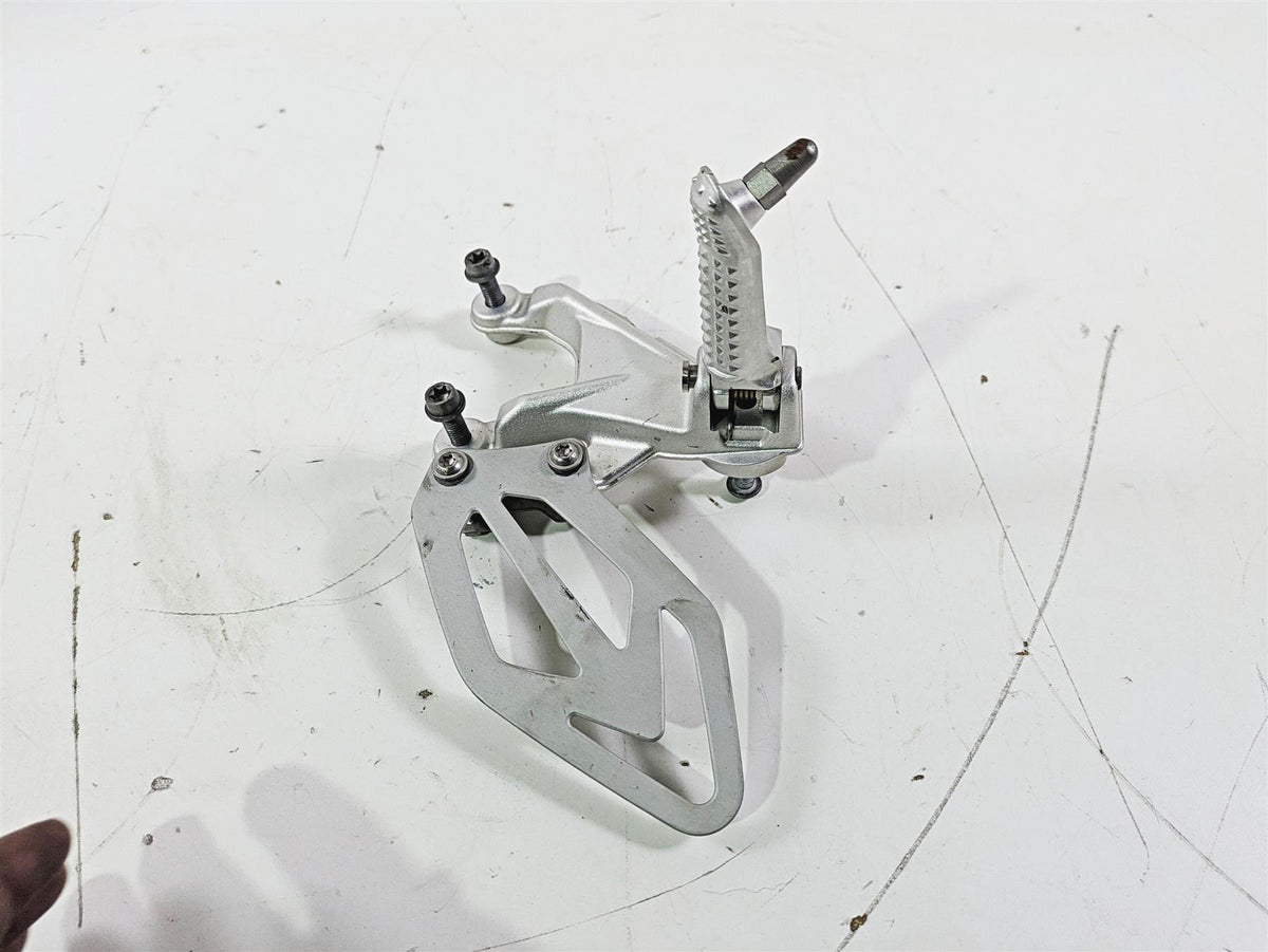 2017 BMW S1000RR K46 Right Front Rider Foot Peg 46718559066 {{ shop.shopifyCountryName }} - Mototech271