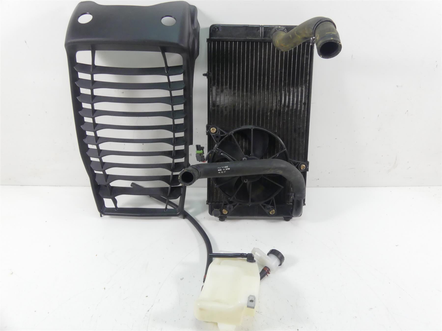 2016 Indian Scout Sixty Radiator Fan Reservoir Hoses Cover Set 1240902 1241391 {{ shop.shopifyCountryName }} - Mototech271