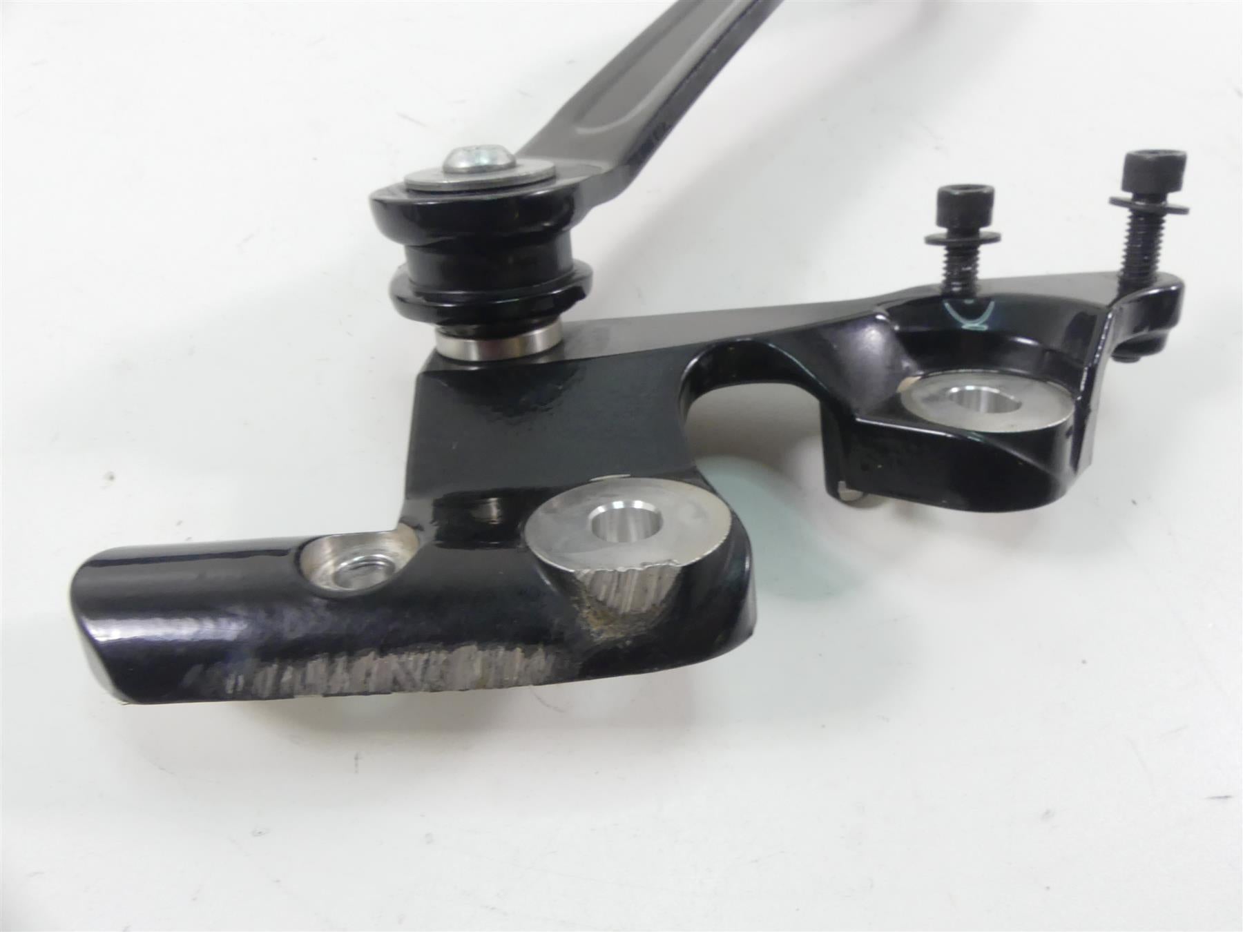 2019 Harley FLHC Softail Heritage Front Right Floorboard Brake Ped Set 50500630 {{ shop.shopifyCountryName }} - Mototech271