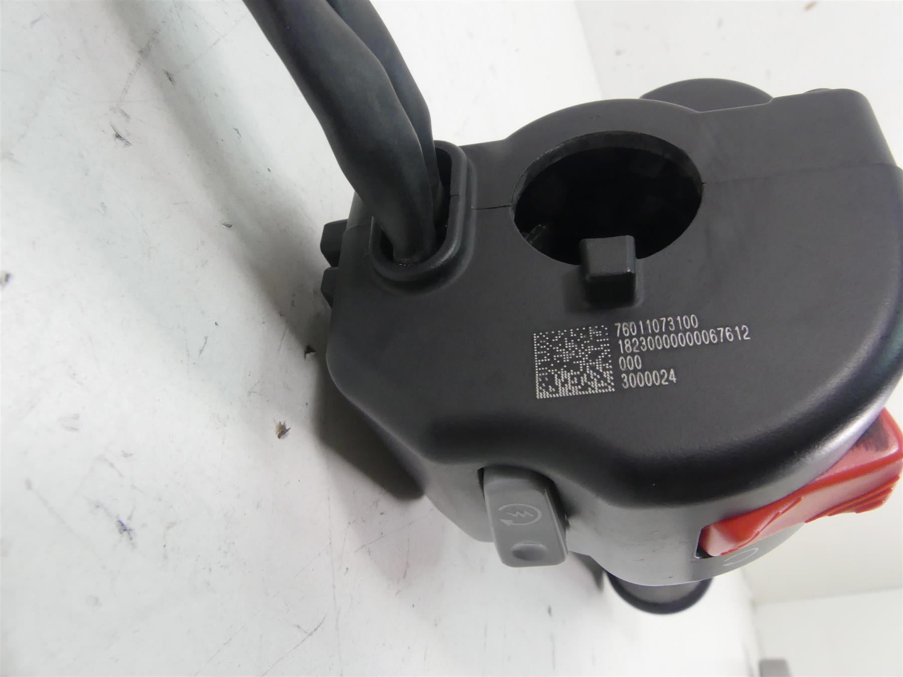 2016 KTM 1290 Superduke R Right Control Switch Fly By Wire Throttle 76011073100 {{ shop.shopifyCountryName }} - Mototech271