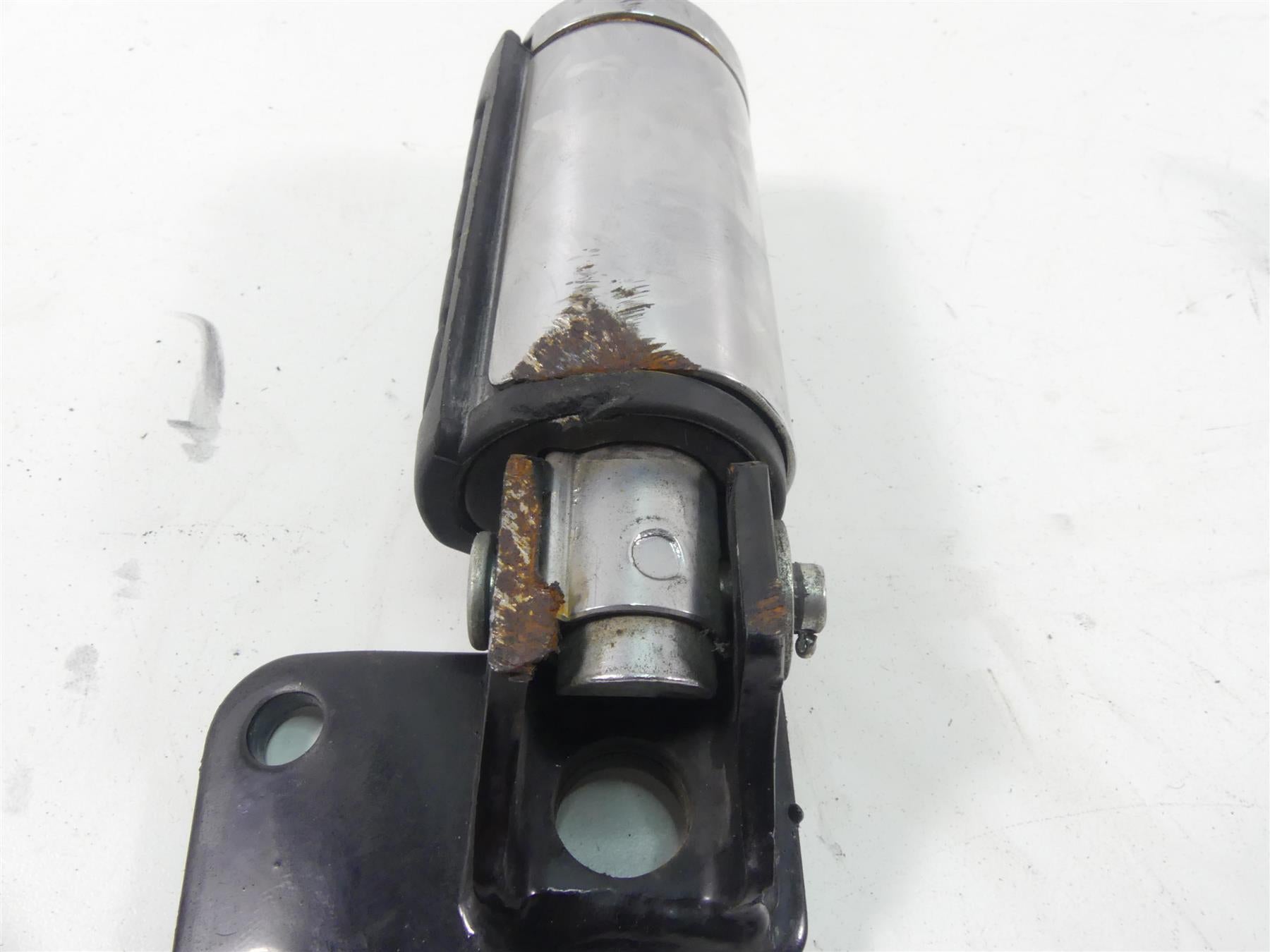 2002 Honda VTX1800 C Rear Passenger Footpeg Set 50680-MCH-000 50685-MCH-000 {{ shop.shopifyCountryName }} - Mototech271