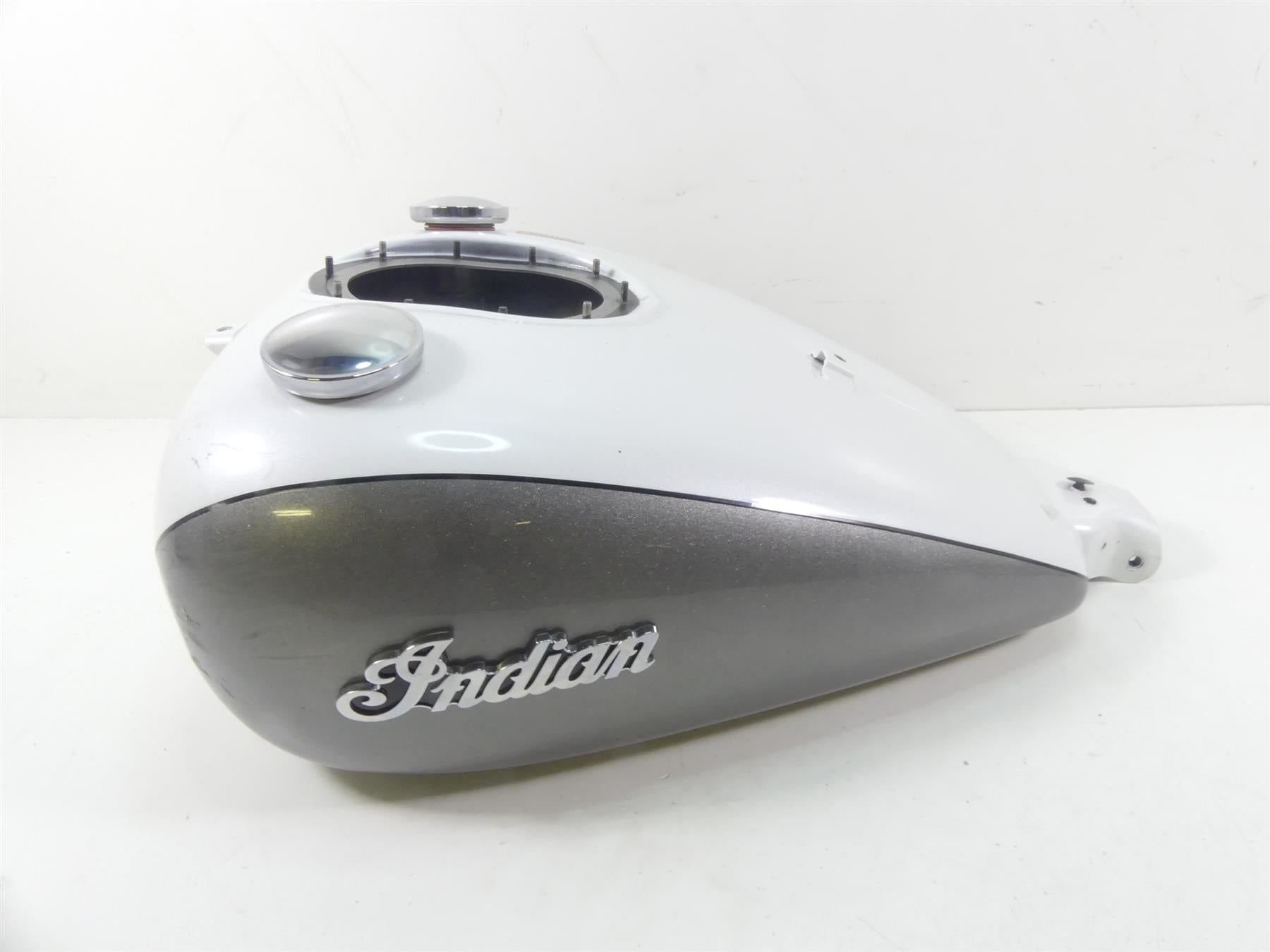 2020 Indian Roadmaster Fuel Gas Petrol Tank Reservoir -Read 1021997-329 {{ shop.shopifyCountryName }} - Mototech271
