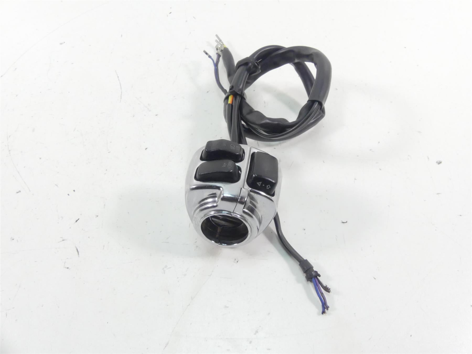 2004 Harley Softail FXSTD SE CVO Deuce Left Hand Control Switch 71682-06A {{ shop.shopifyCountryName }} - Mototech271