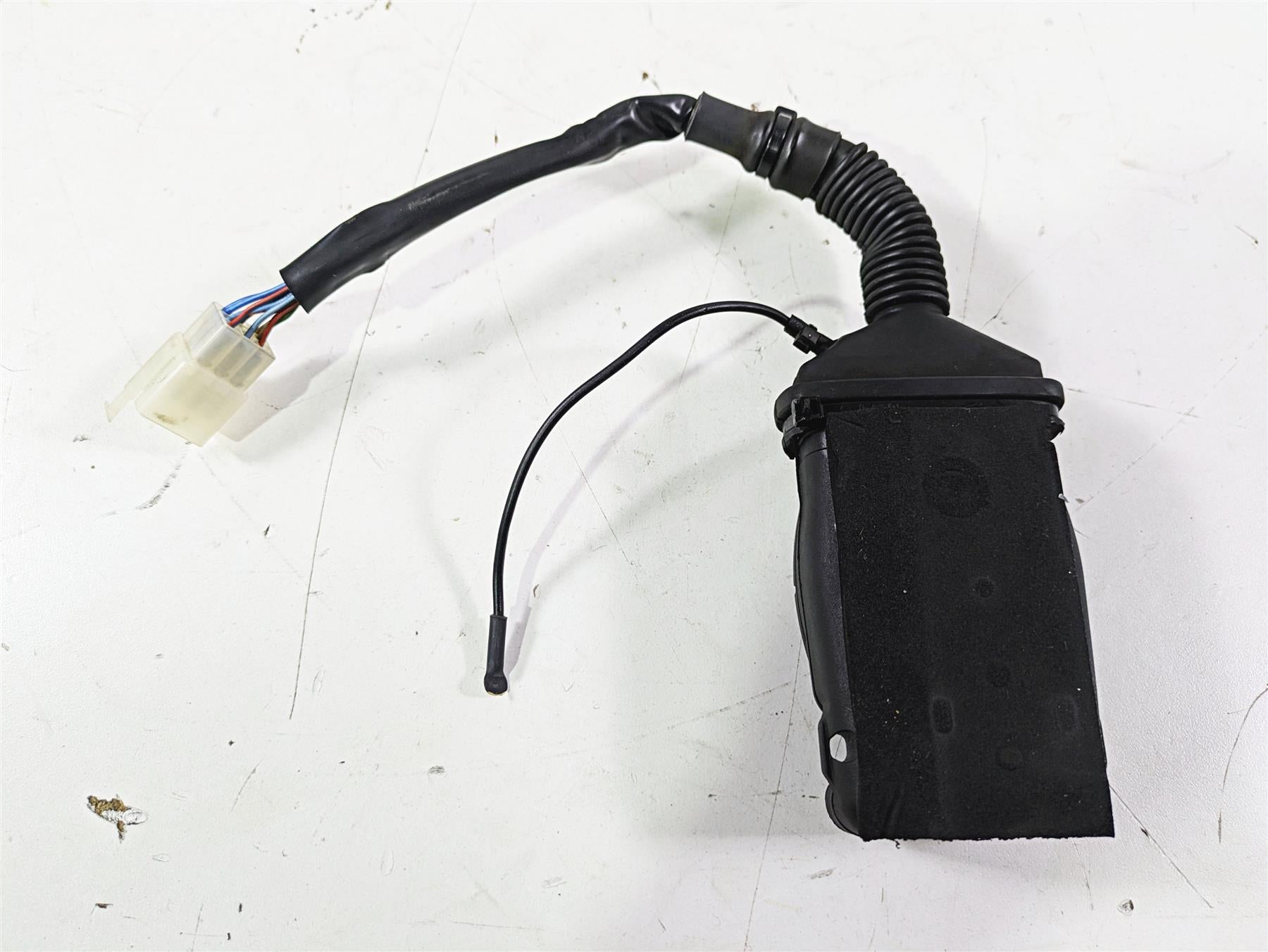 2014 Moto Guzzi California 1400 Touring Alarm Box Module -NO KEY FOB 887335 {{ shop.shopifyCountryName }} - Mototech271