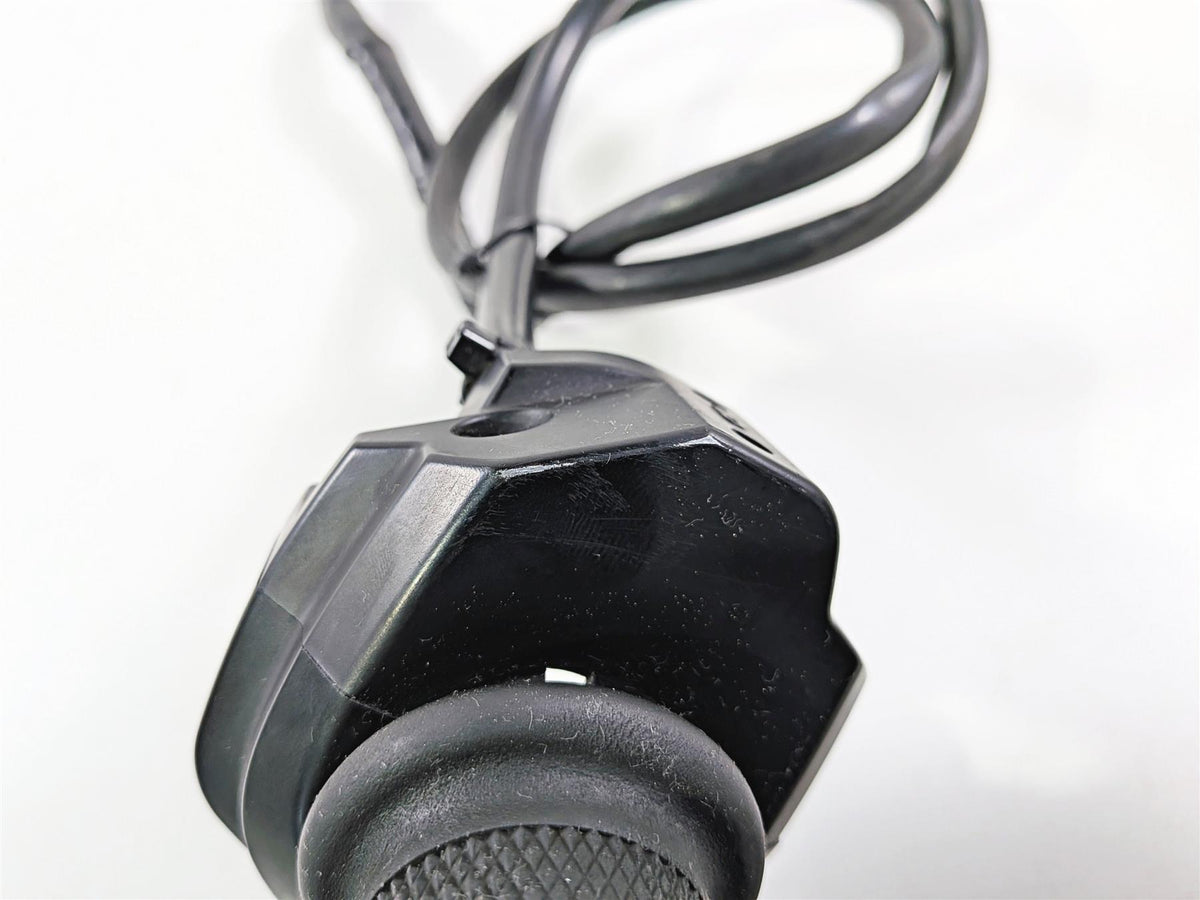 2019 Triumph Speed Triple RS 1050 Ride By Wire Throttle Grip Sensor T2042226 {{ shop.shopifyCountryName }} - Mototech271