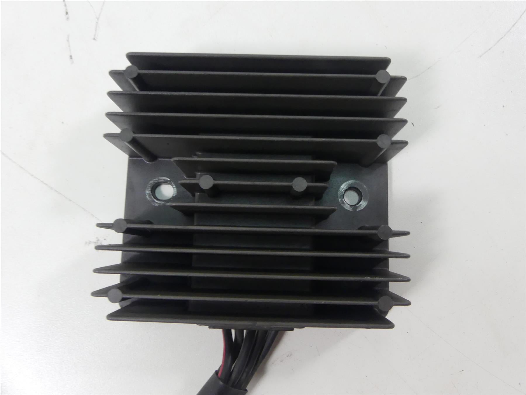 2020 Suzuki GSX1300 R Hayabusa Rectifier Voltage Regulator 32800-10G40 SH820AE {{ shop.shopifyCountryName }} - Mototech271