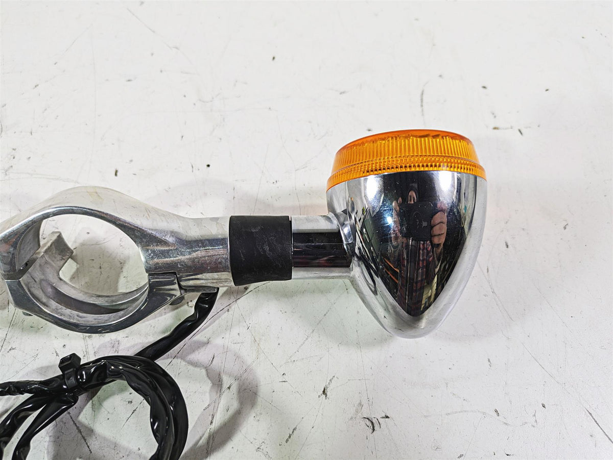 2002 Honda VTX1800 Retro Front Blinker & Clamp Set 33400-MBH-673 33450-MBH-673 {{ shop.shopifyCountryName }} - Mototech271