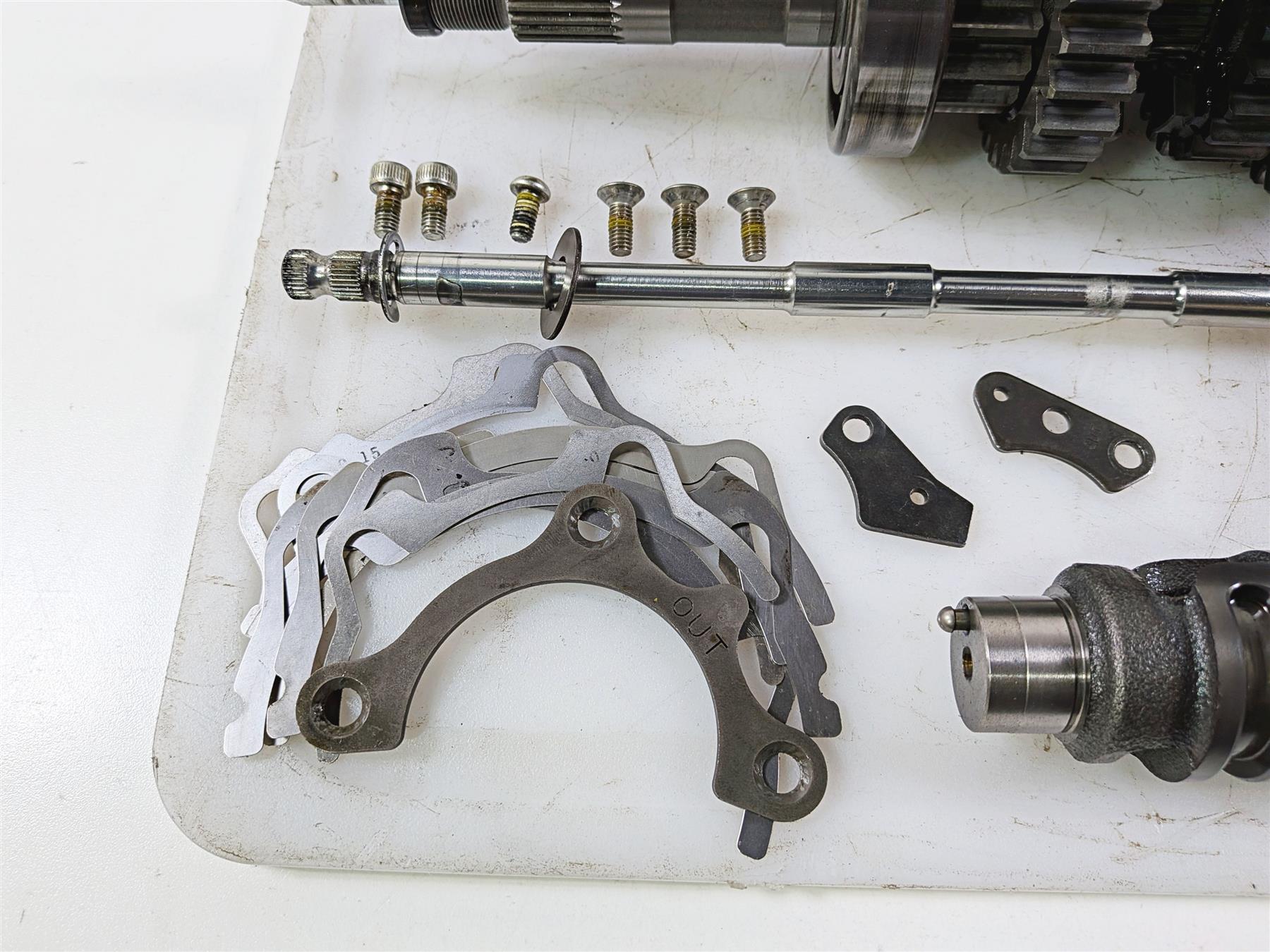 2009 Yamaha VMX17 V-Max 1700 Transmission & Middle Gear Set 2S3-Y1754-00 {{ shop.shopifyCountryName }} - Mototech271