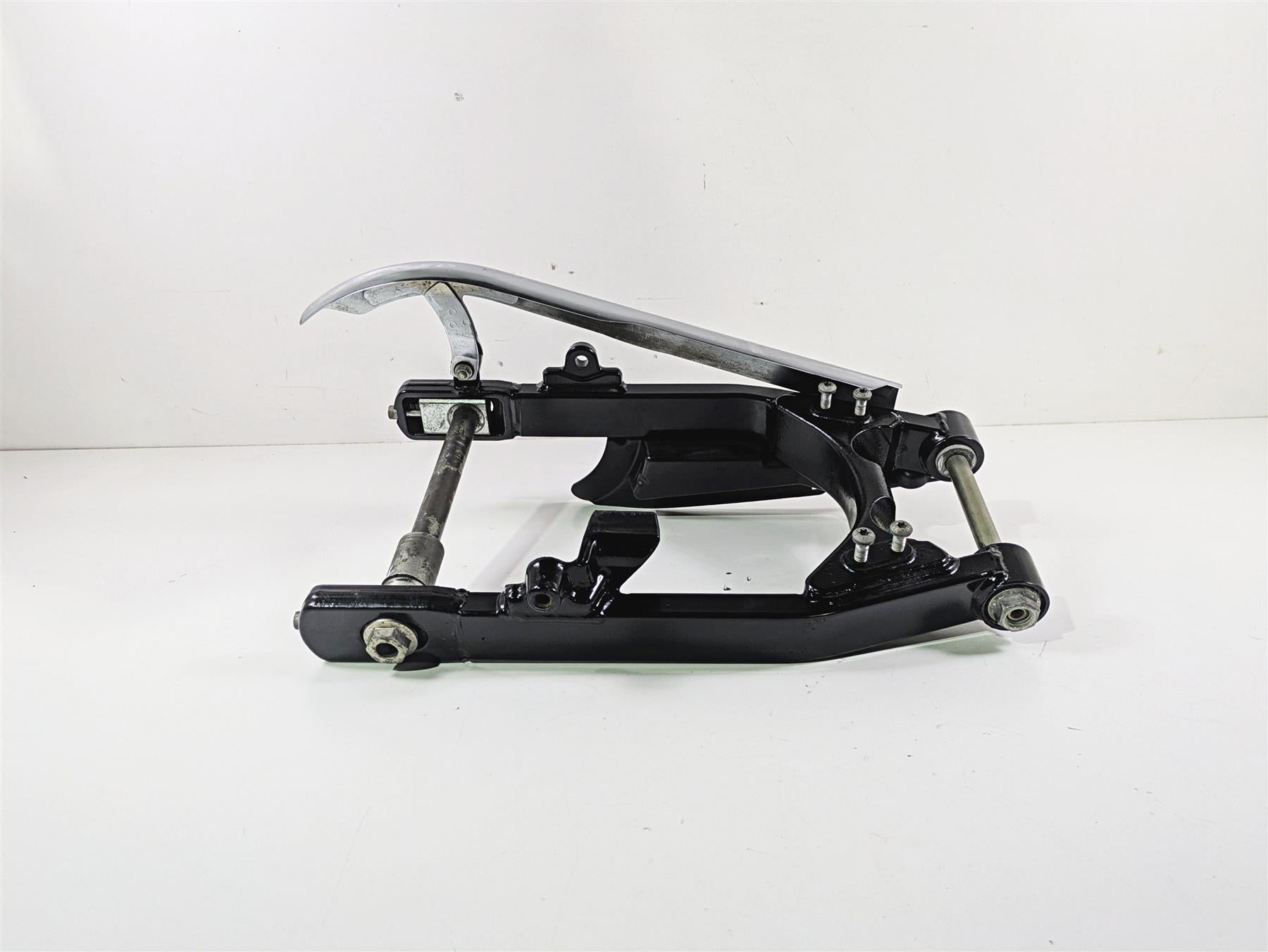 2014 Harley FXDF Dyna Fat Bob Rear Swingarm & Belt Guards 47820-10 {{ shop.shopifyCountryName }} - Mototech271
