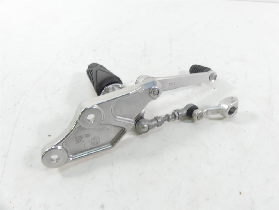 2013 Yamaha VMX17 V-Max 1700 Left Footpeg Foot Peg + Shifter Set 2S3-27442-00-00 {{ shop.shopifyCountryName }} - Mototech271