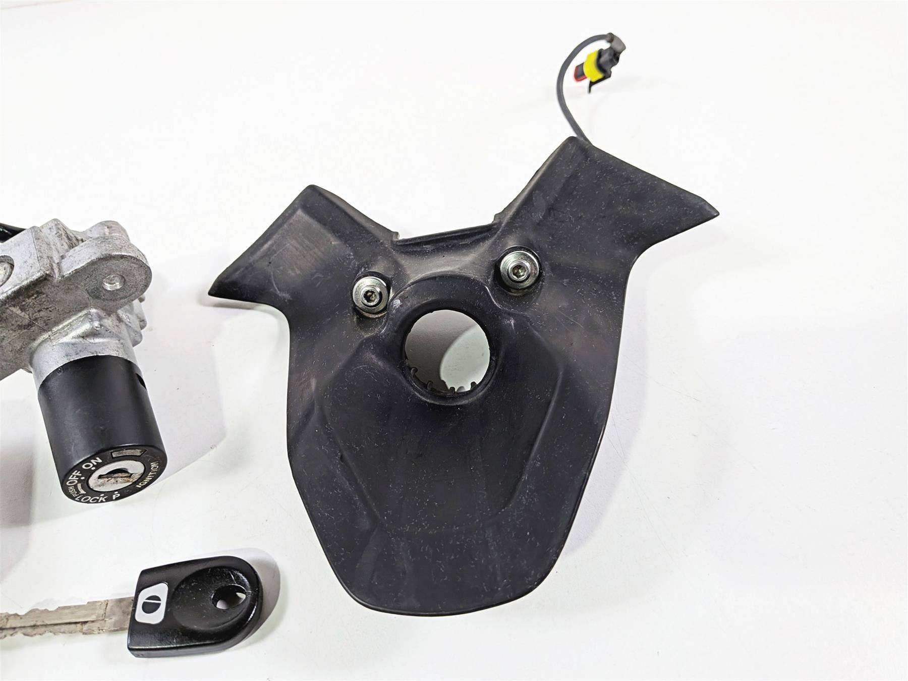 2008 Ducati 1098 SBK Speedometer Ignition Switch Key Set 40610602A 59820541A-Mototech271
