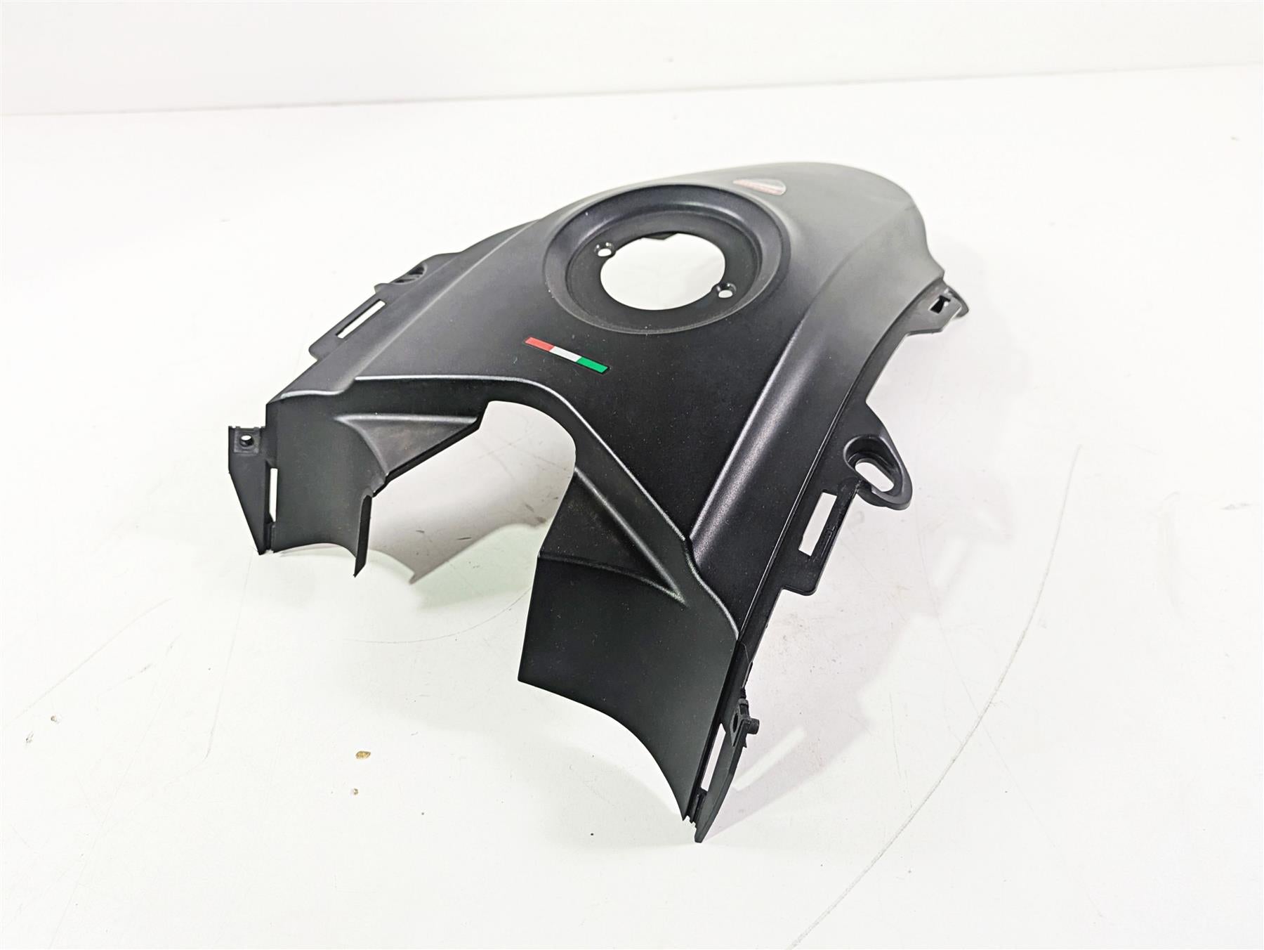 2015 Ducati Hypermotard 821 SP Center Tank Fairing Cover Cowl 48015671B {{ shop.shopifyCountryName }} - Mototech271