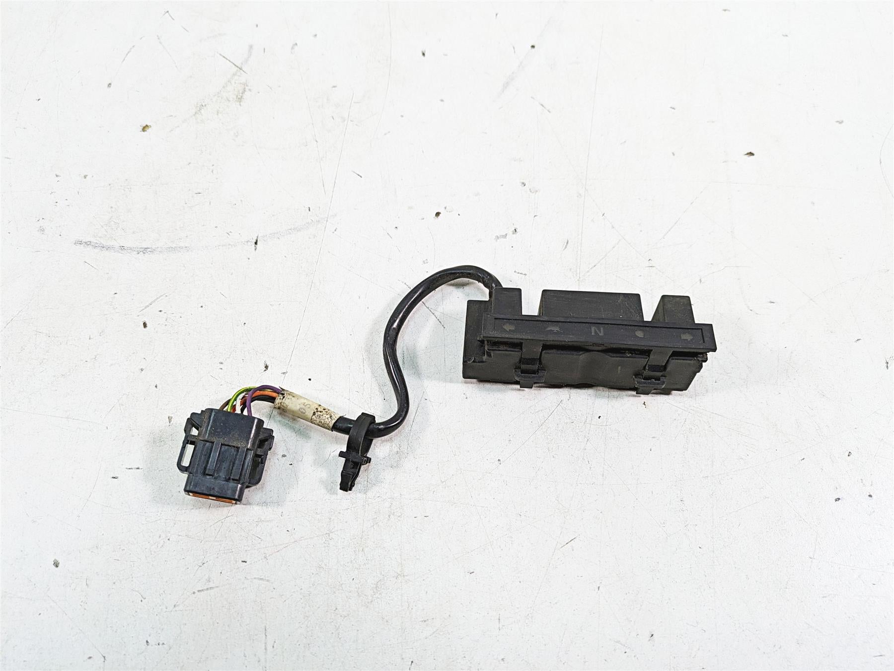 2006 Harley FLSTI Softail Heritage Instrument Indicator Lights Cluster 68113-99C {{ shop.shopifyCountryName }} - Mototech271