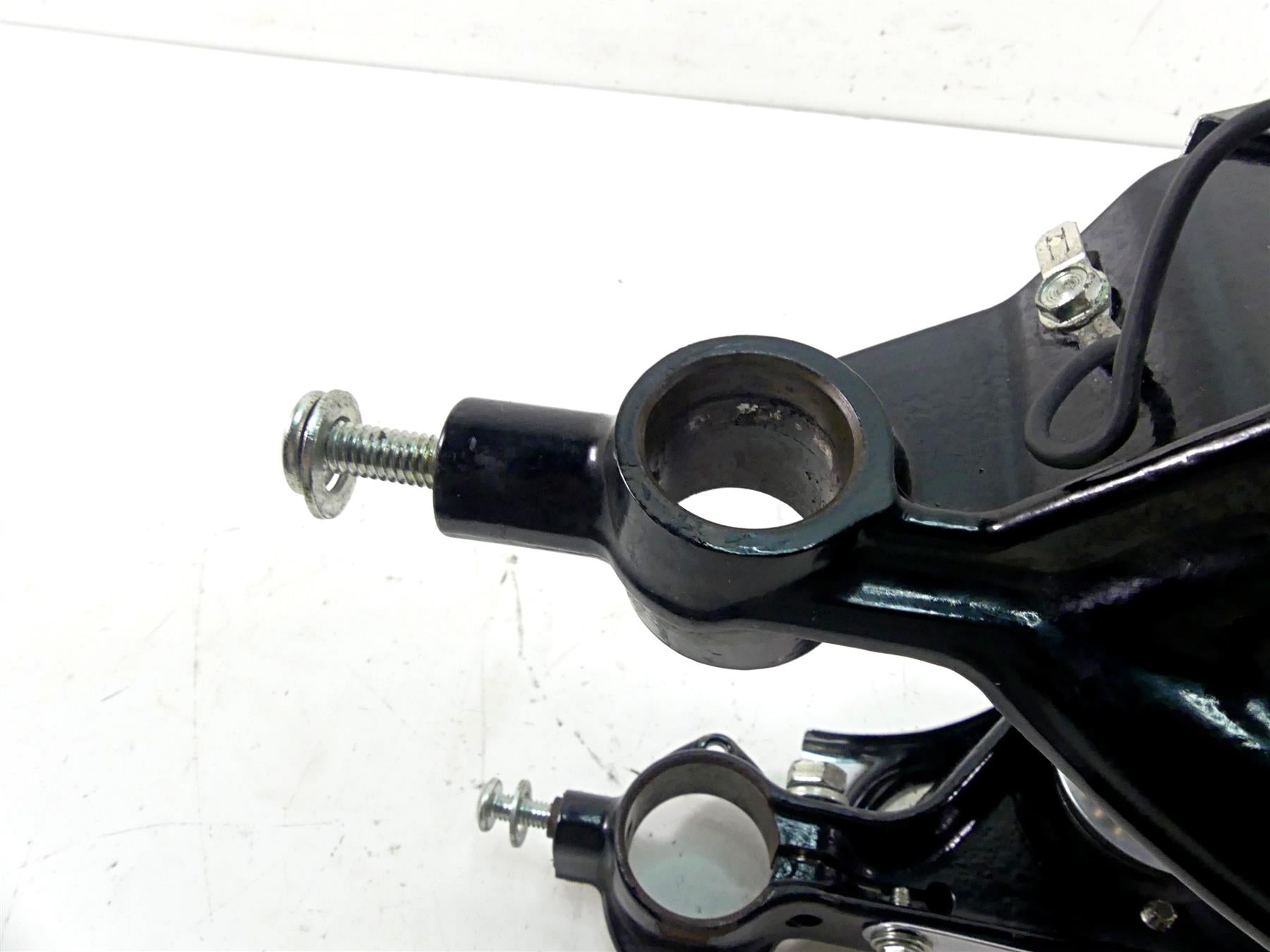 2006 Harley Touring FLHTCU SE E-Glide Upper & Lower Triple Tree Set 45446-87A {{ shop.shopifyCountryName }} - Mototech271