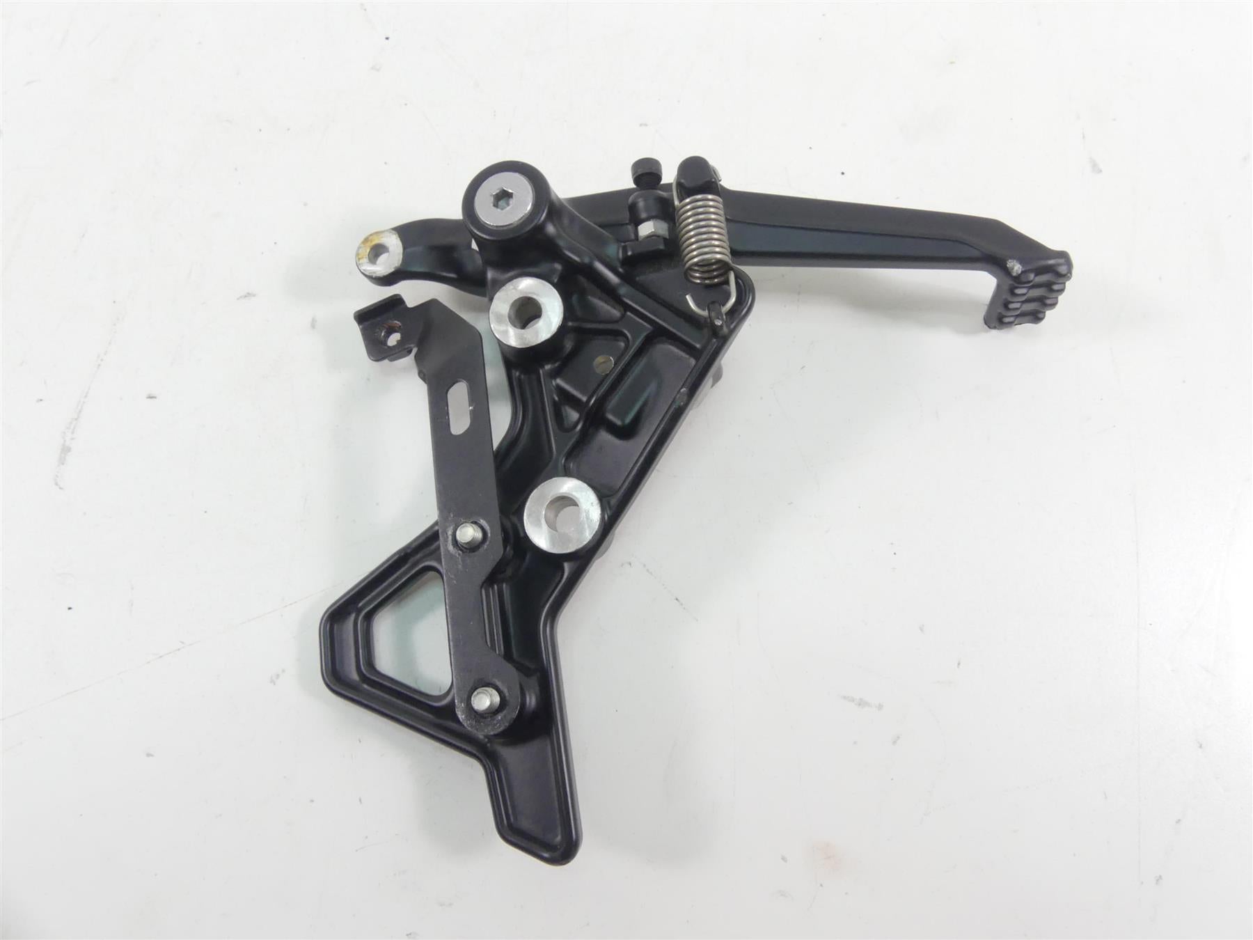 2022 Indian FTR1200 S Right Foot Peg Mount & Brake Pedal Set 5143344 3515138 {{ shop.shopifyCountryName }} - Mototech271