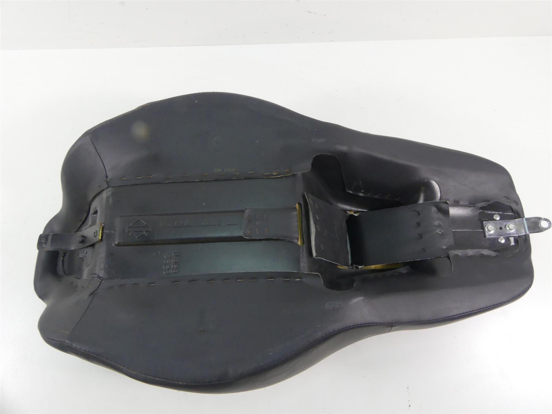 2004 Harley FLHTC SE CVO Electra Glide Seat Saddle & Rider Backrest 52690-04 {{ shop.shopifyCountryName }} - Mototech271