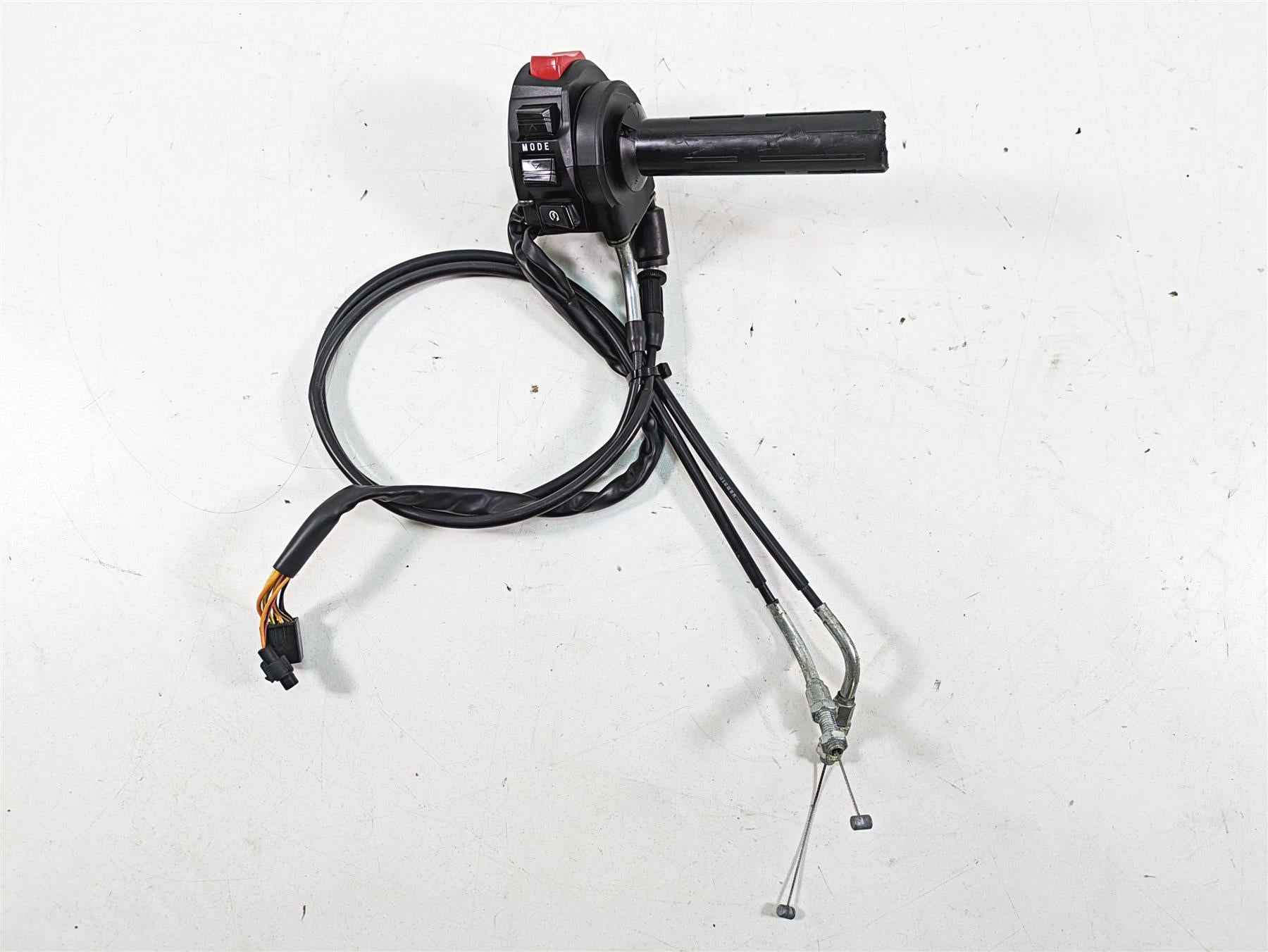 2009 Suzuki GSXR750 K9 Right Hand Throttle Control Switch - Read 37200-21H01 {{ shop.shopifyCountryName }} - Mototech271