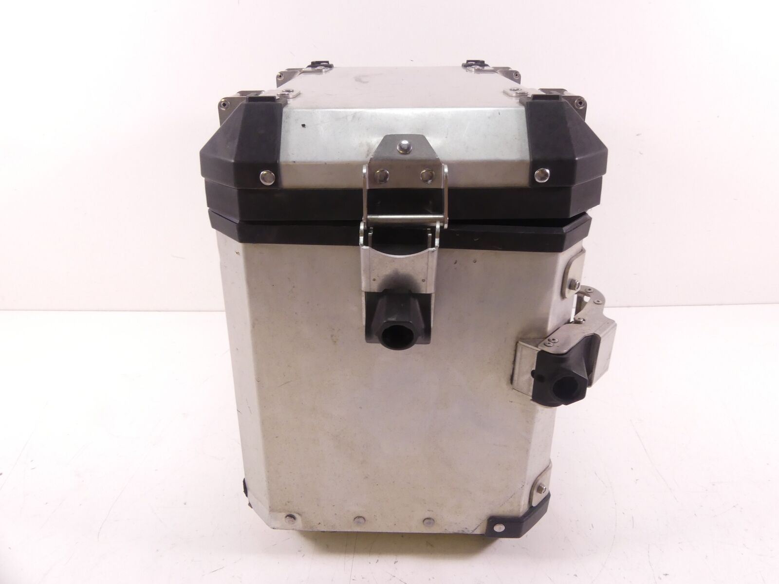 2008 BMW R1200GS K255 Adv Right Saddlebag Luggage Case Carrier 77418566457 {{ shop.shopifyCountryName }} - Mototech271
