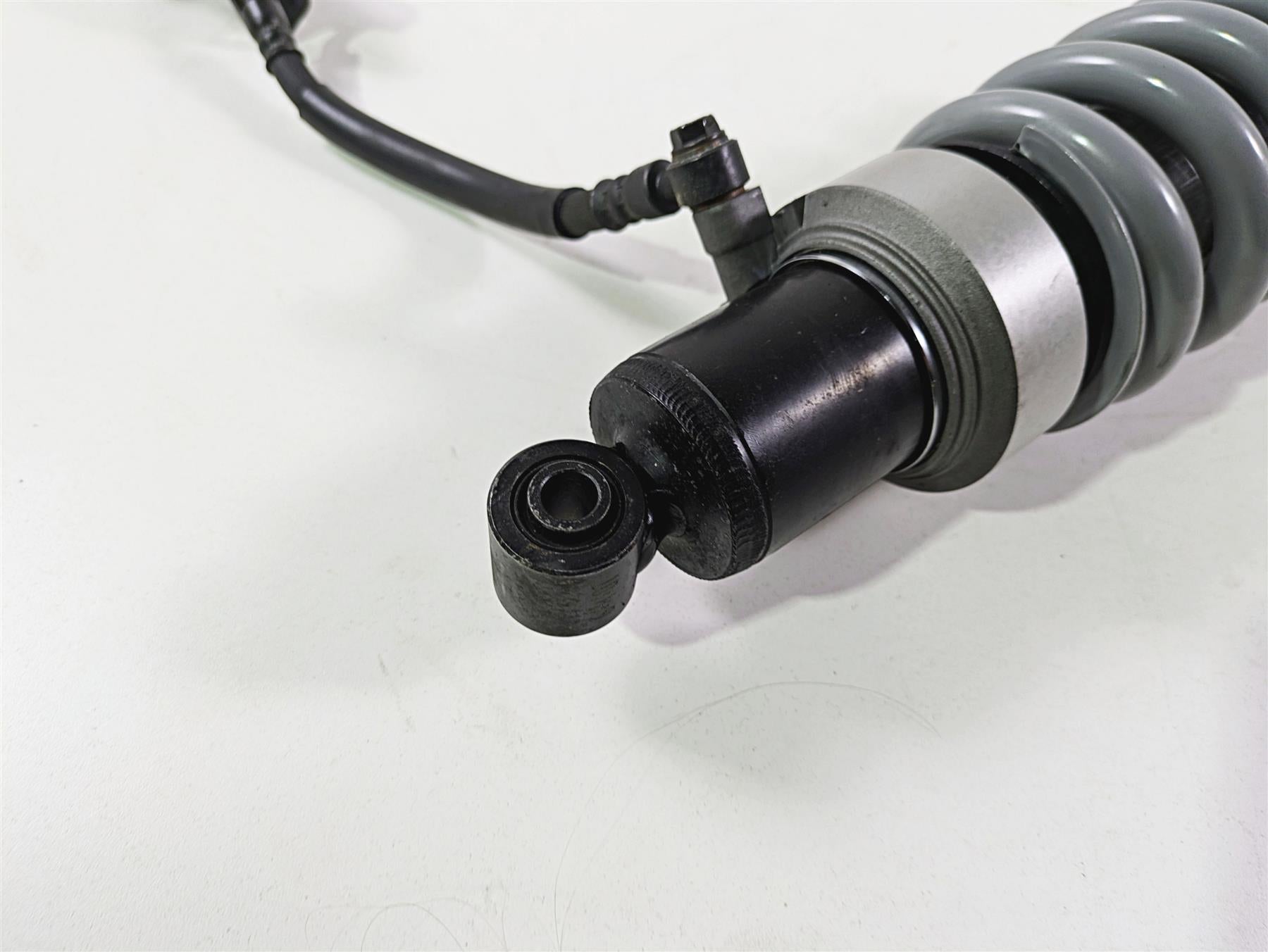 2010 BMW R1200RT K26 Rear Shock Damper Low 7714618 33537729299 33537729297 {{ shop.shopifyCountryName }} - Mototech271