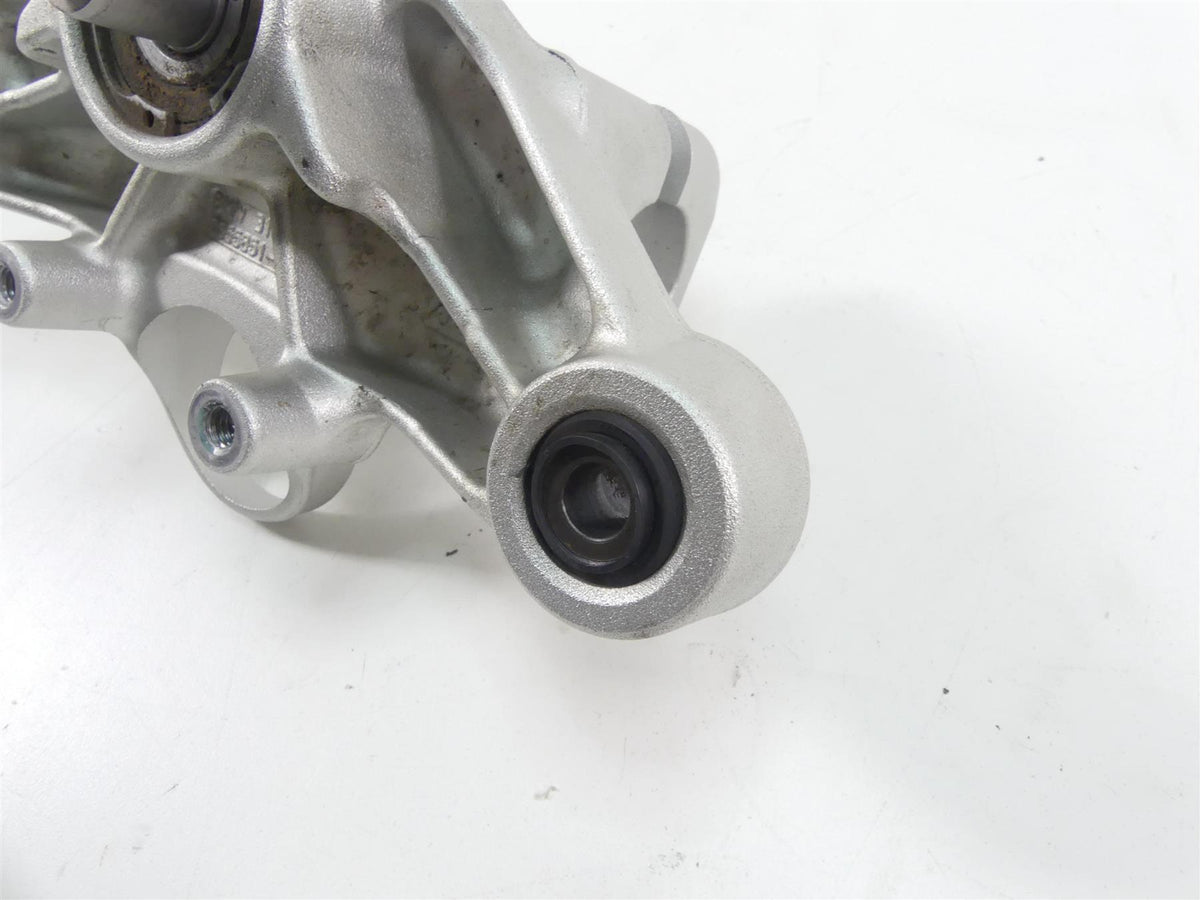 2019 BMW R1250GS K50 Upper Triple Tree Steering Clamp 31428555851 {{ shop.shopifyCountryName }} - Mototech271