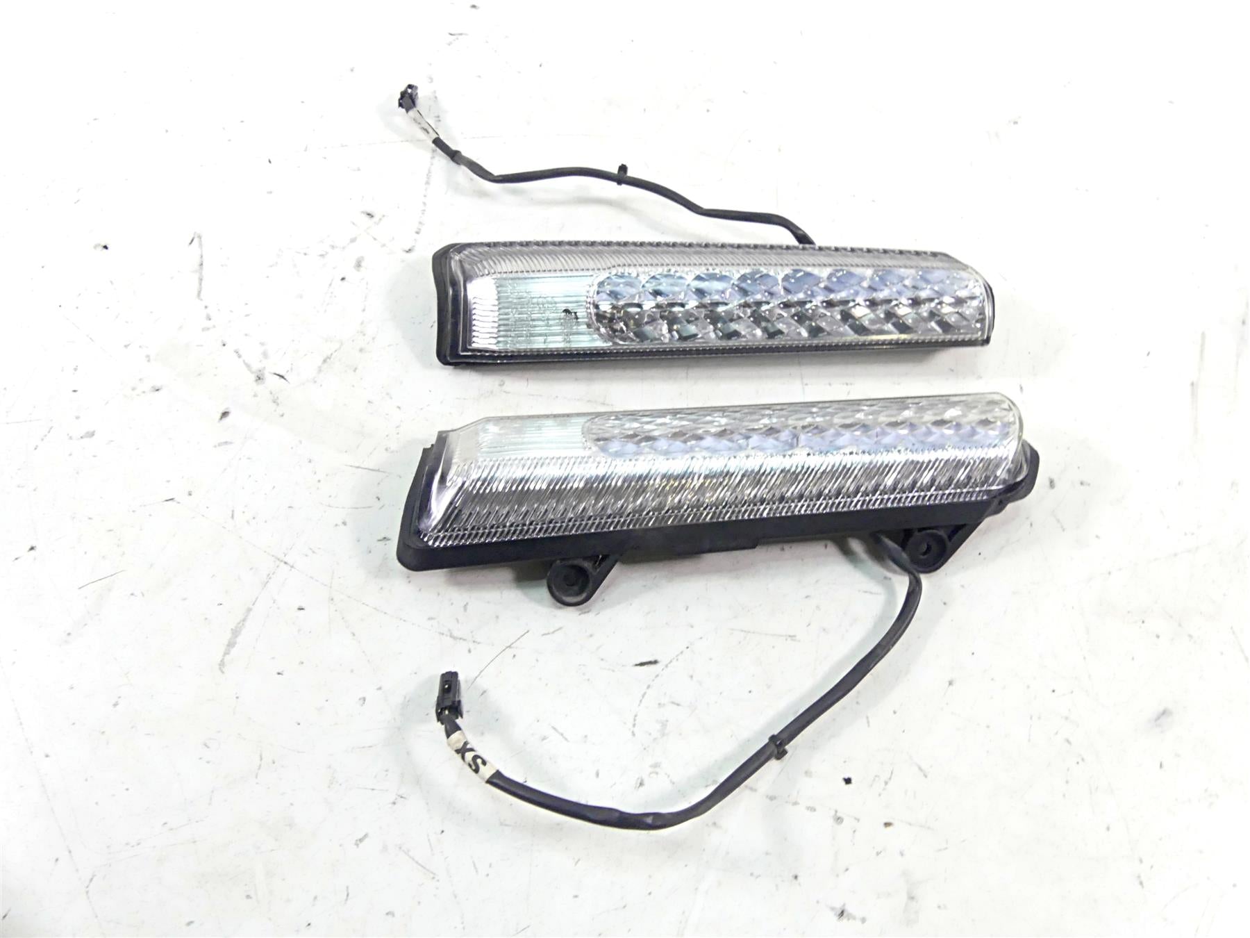 2013 Ducati Diavel Red Front Blinker Turn Signal Set 53010271A 53010261A {{ shop.shopifyCountryName }} - Mototech271