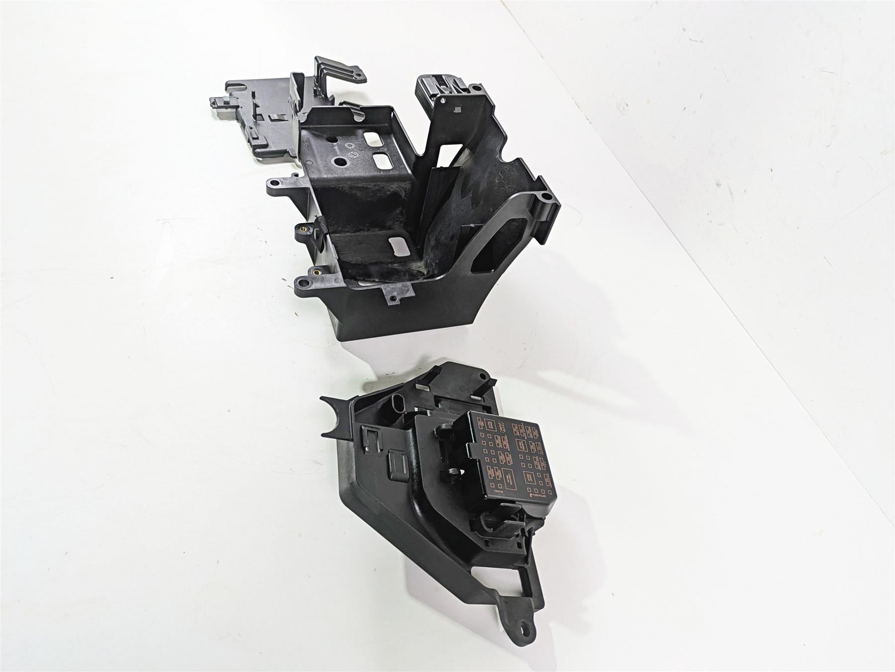 2009 Harley Touring FLHX Street Glide Battery Tray Electric Holders 66281-09B {{ shop.shopifyCountryName }} - Mototech271