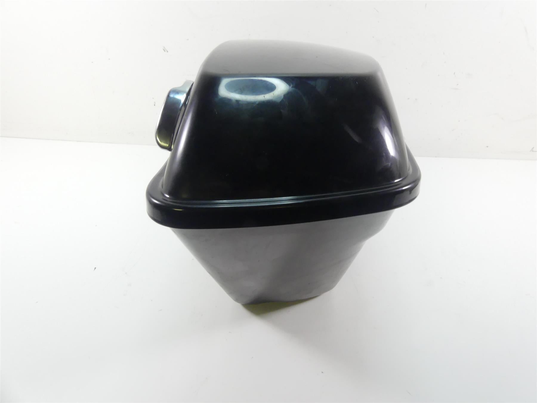 2016 Harley Touring FLHTP Electra Glide Left Saddlebag Vivid Black 90200414 {{ shop.shopifyCountryName }} - Mototech271