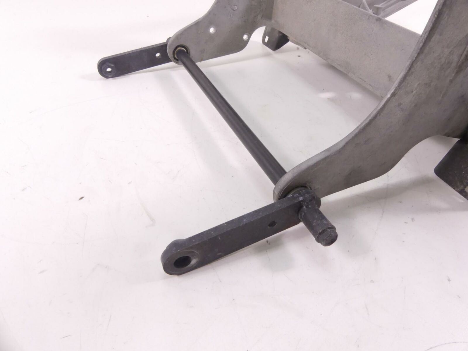 2010 Victory Vision Tour Front Fairing Holder Mounts Stay Bracket Support 513694 {{ shop.shopifyCountryName }} - Mototech271