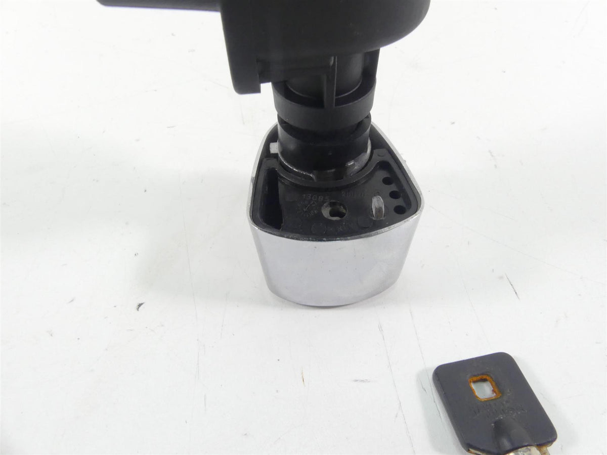 2013 Harley Touring FLHTP Electra Glide Ignition Switch Key Lock Set 71572-06 {{ shop.shopifyCountryName }} - Mototech271