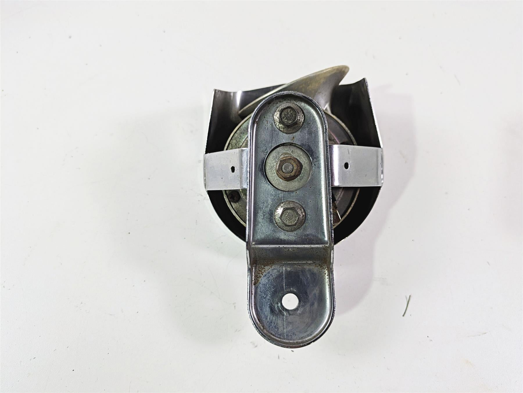 1999 Harley Dyna FXDL Low Rider Aftermarket Horn & Cover Set 61300478A 69060-90H {{ shop.shopifyCountryName }} - Mototech271