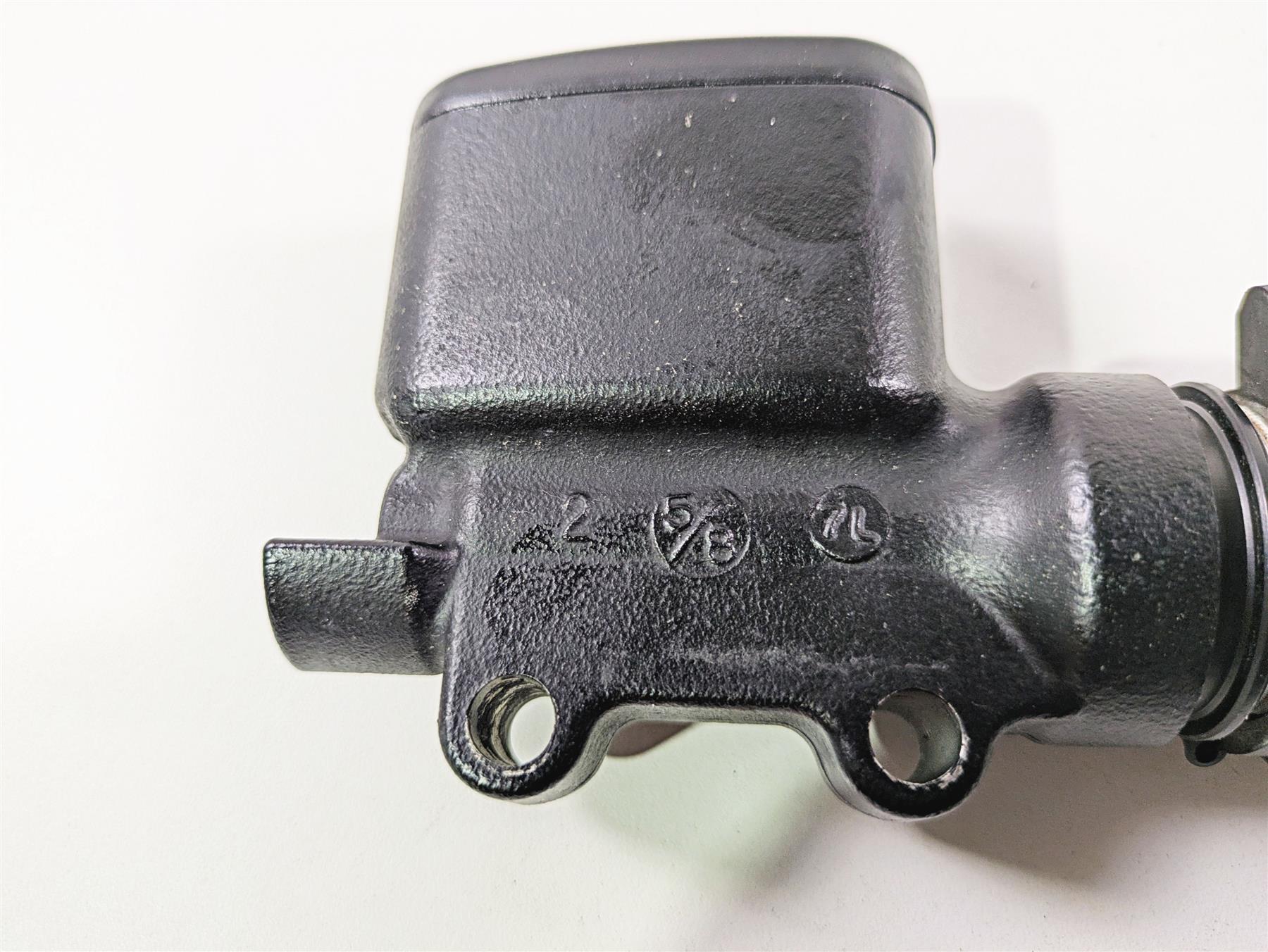 2018 Harley FLHCS Softail Heritage 115th Rear Brake Master Cylinder 5/8 41700460 {{ shop.shopifyCountryName }} - Mototech271
