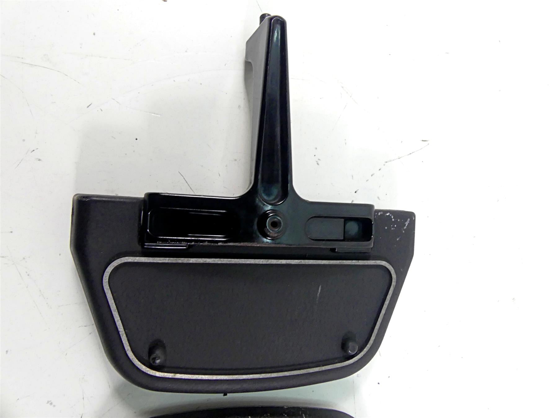 2007 Harley Touring FLHRC Road King Rear Passenger Floor Board Set 52719-93B {{ shop.shopifyCountryName }} - Mototech271