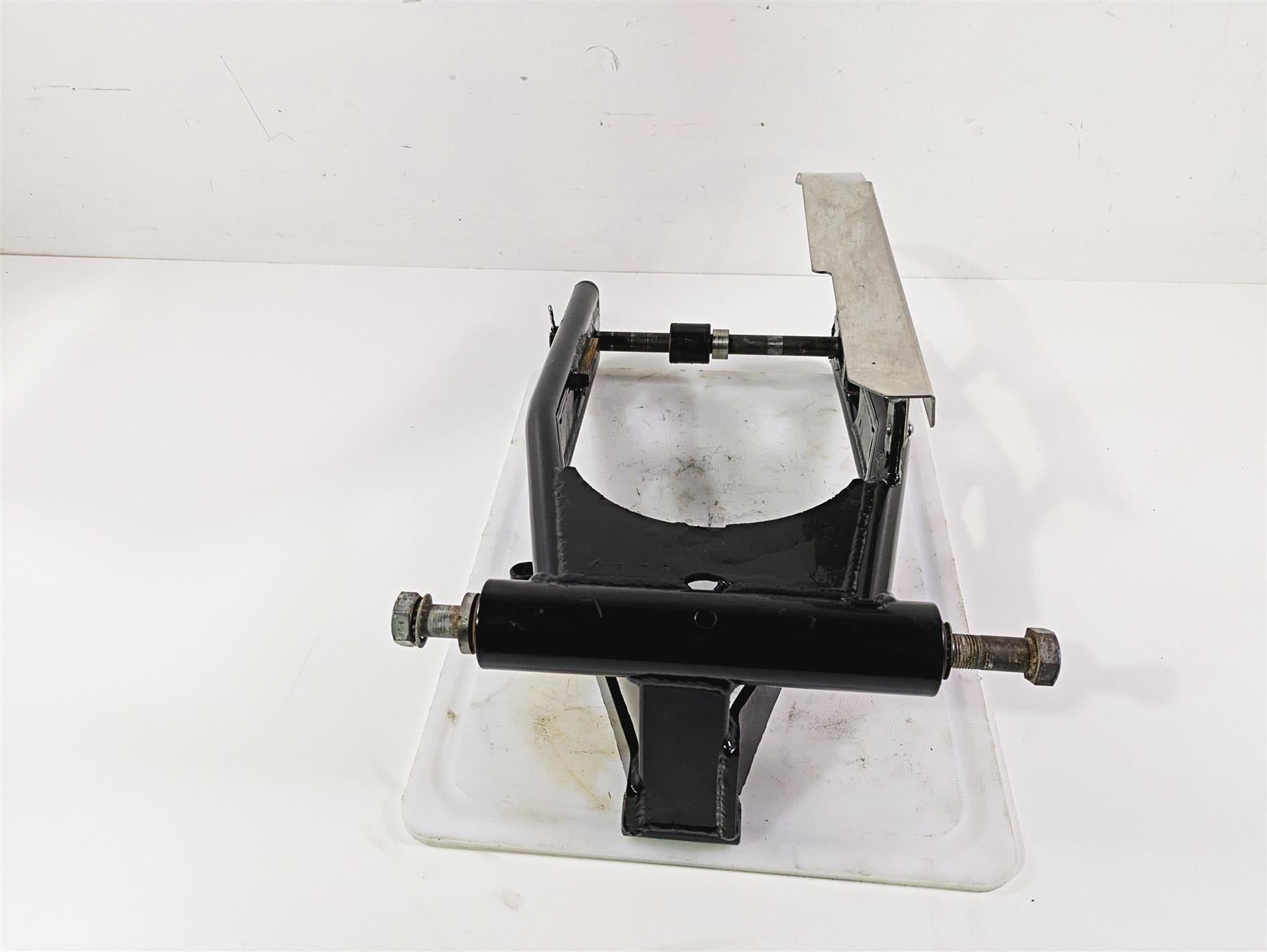2002 Indian Spirit Deluxe Straight Rear Swingarm Swing Arm & Axle 89-213 {{ shop.shopifyCountryName }} - Mototech271