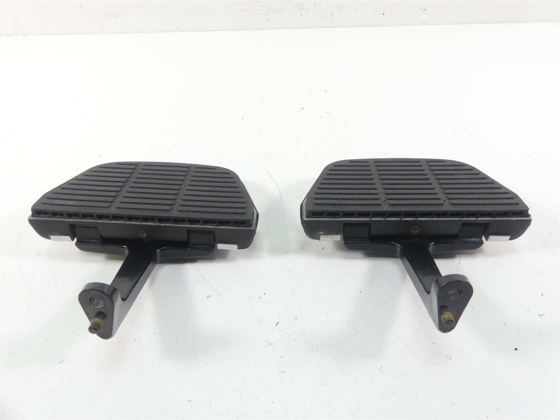 2012 Harley Touring FLHTP Electra Glide Rear Passenger Floor Board Set 52719-93B {{ shop.shopifyCountryName }} - Mototech271