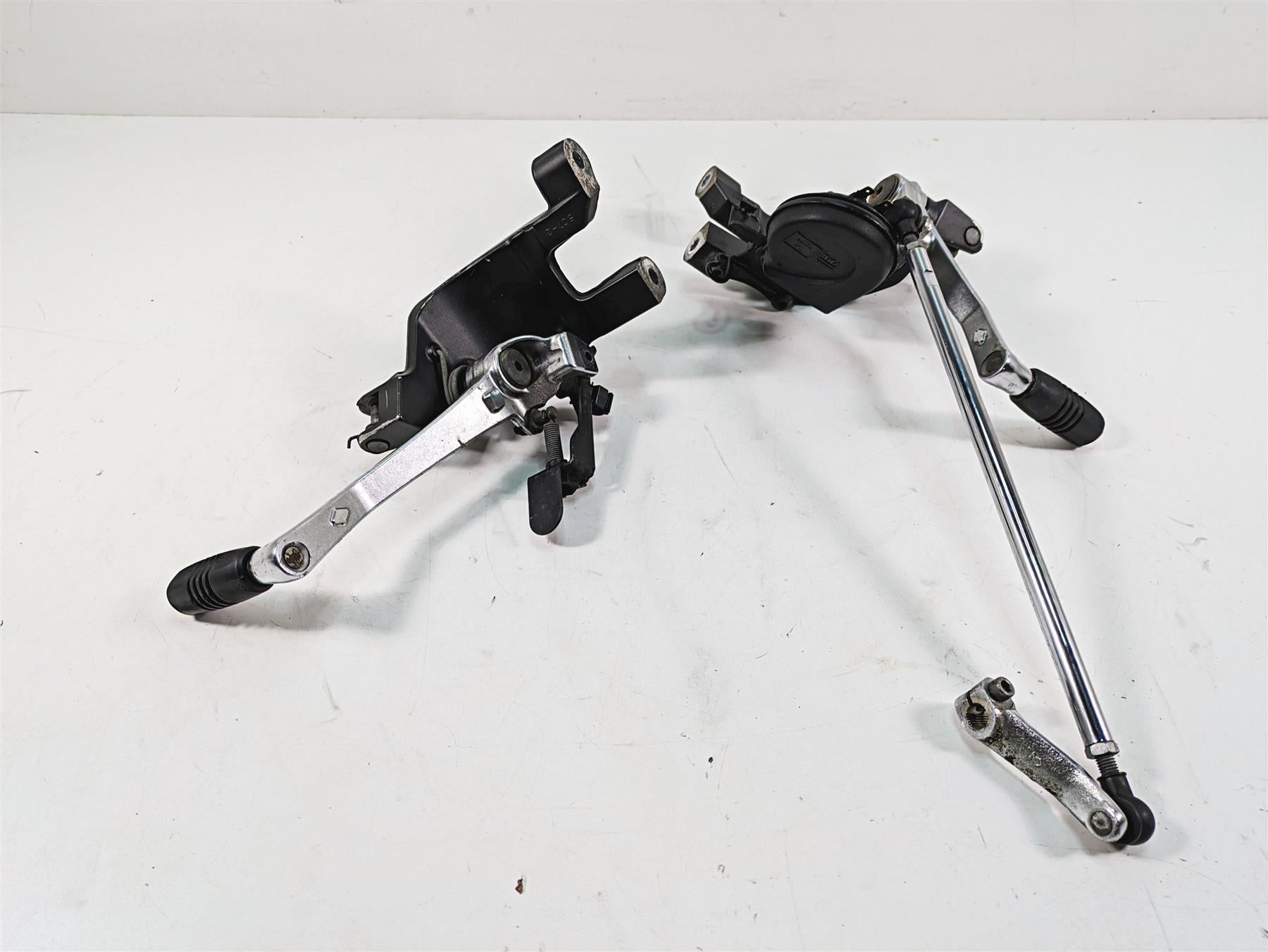 2009 Yamaha XV1900 Raider Front Left Right Footpeg Mount & Pedal Set 5C7-27420 {{ shop.shopifyCountryName }} - Mototech271