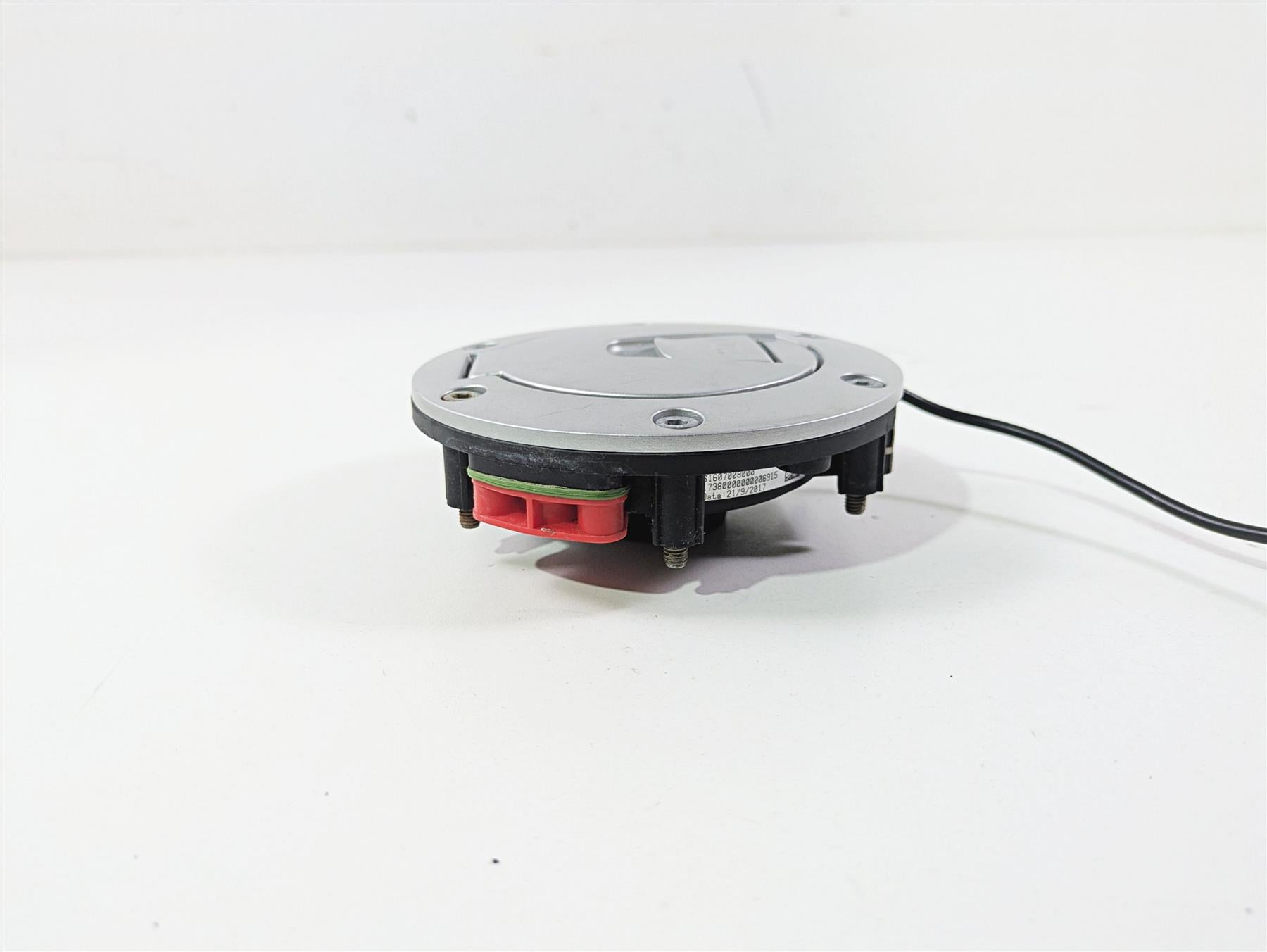 2018 KTM 1290 Super Duke R Keyless Fuel Gas Petrol Tank Cap 61607008000 {{ shop.shopifyCountryName }} - Mototech271