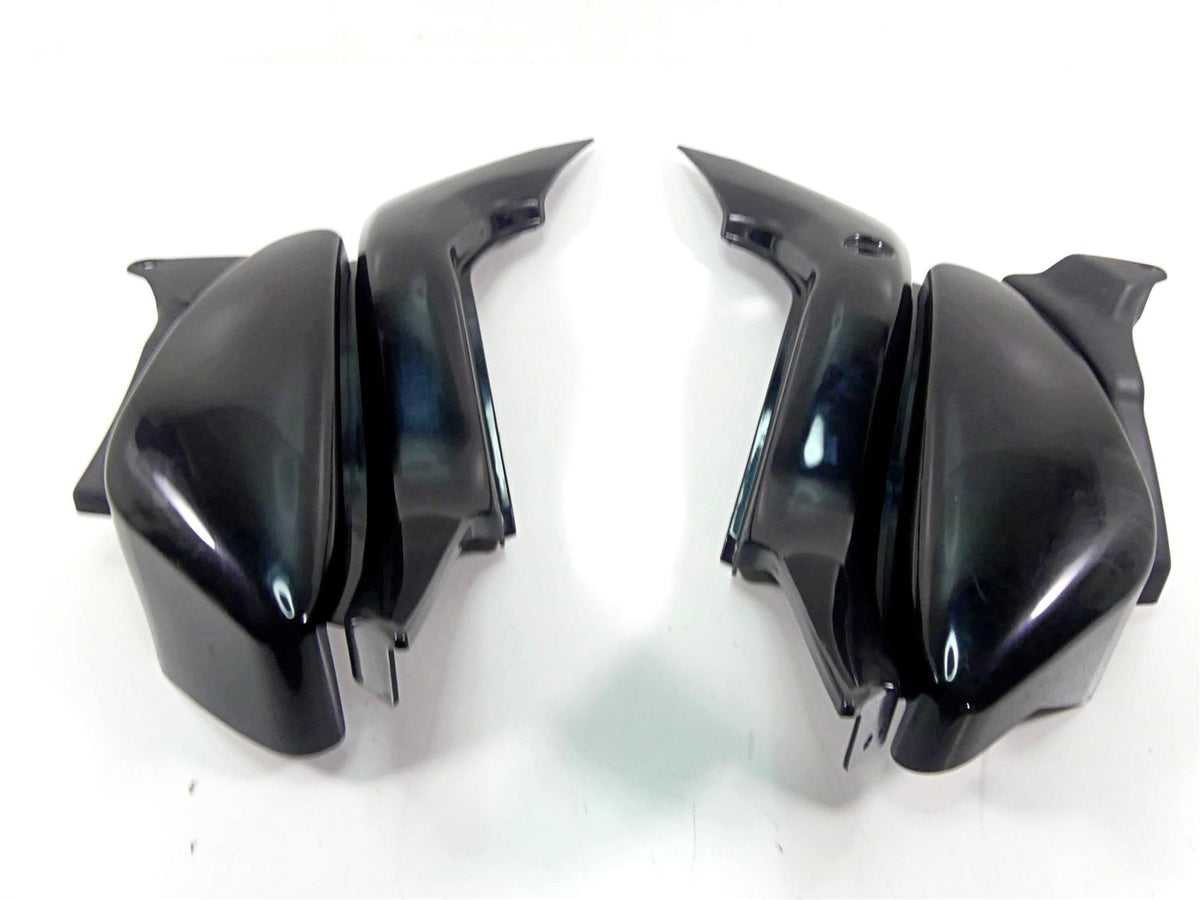 2008 Suzuki M109R VZR1800 Between Leg Side Cover Fairing Set 47211-48G00 {{ shop.shopifyCountryName }} - Mototech271