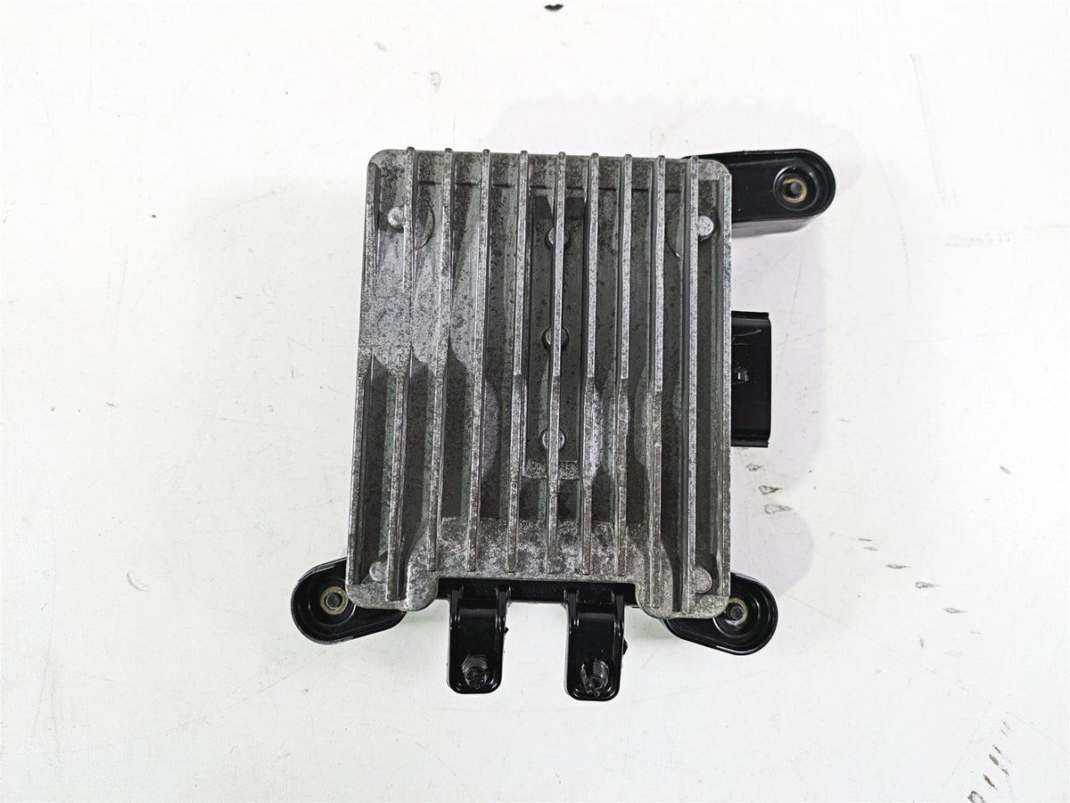 2018 Indian Chieftain Dark Horse Front Radio Amp Amplifier Module 4015980 {{ shop.shopifyCountryName }} - Mototech271
