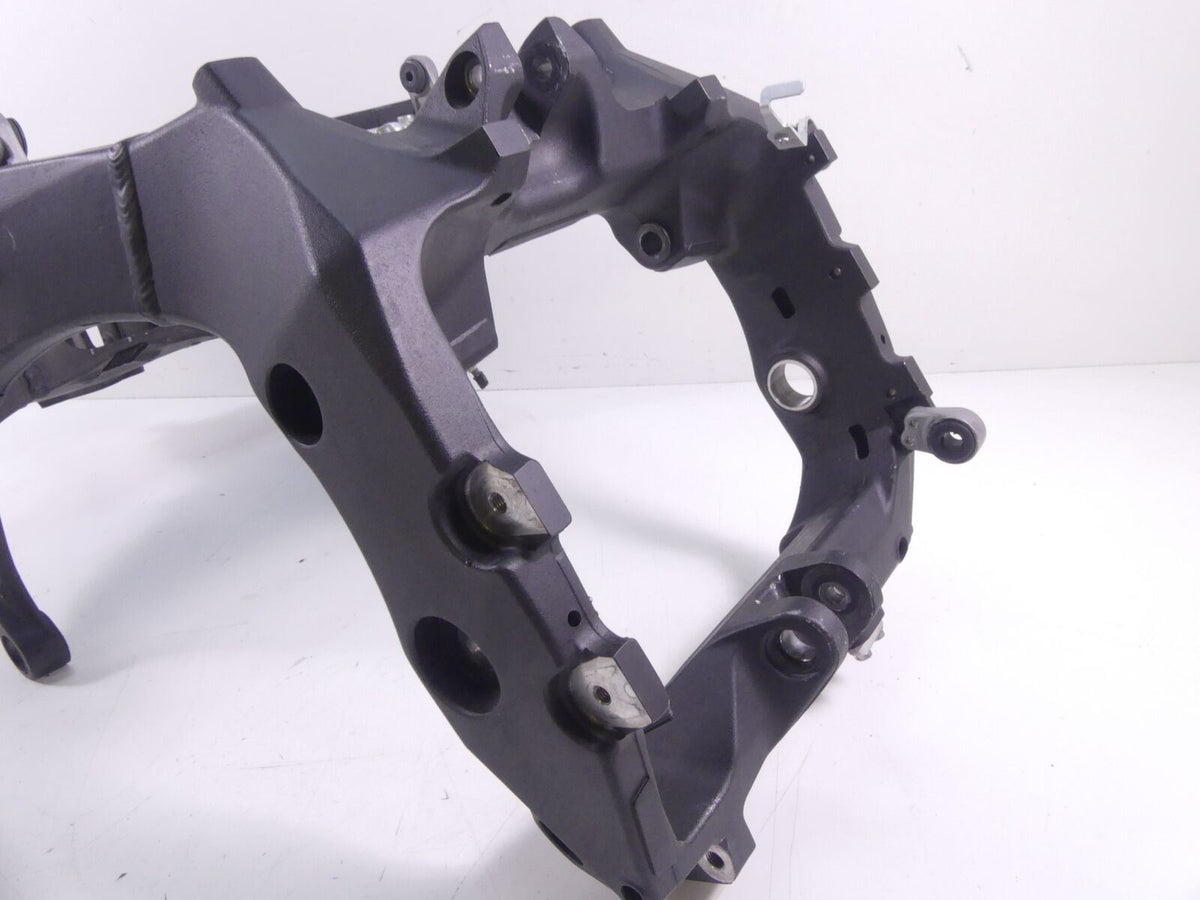 2015 Yamaha YZF-R1M Straight Main Frame Chassis - Salvage Title - 2CR-21110-00-00 {{ shop.shopifyCountryName }} - Mototech271