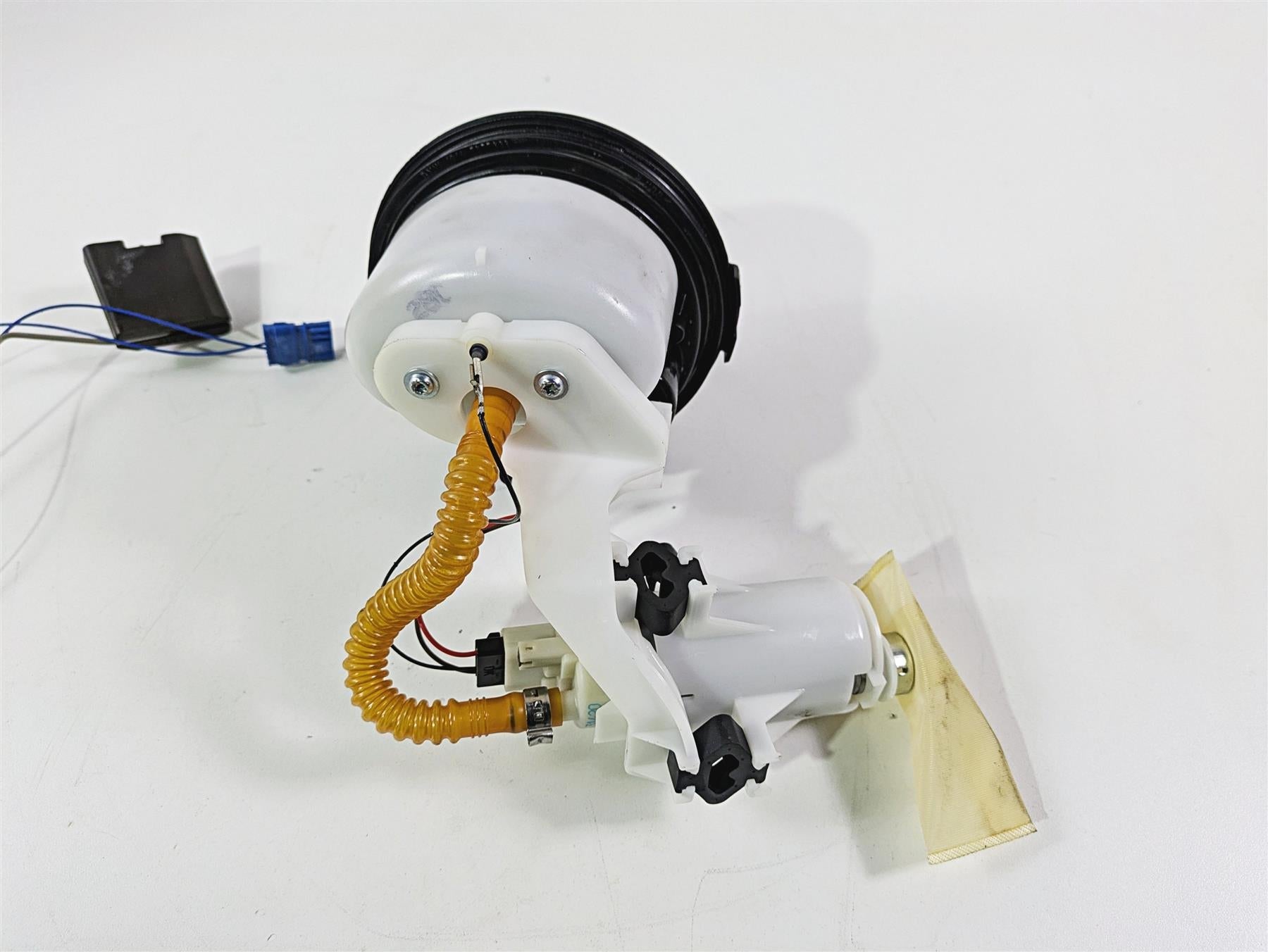 2014 BMW K1300S K40 Fuel Gas Petrol Pump & Level Sending Unit 16137656904 {{ shop.shopifyCountryName }} - Mototech271