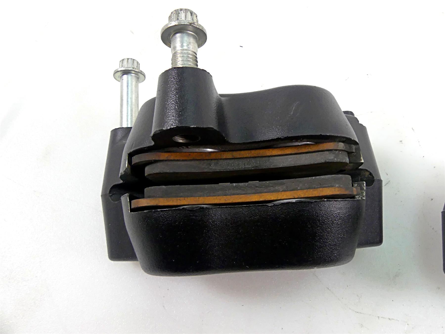 2010 Harley FXDF Dyna Fat Bob Nice Front Brake Caliper Set 44046-08 {{ shop.shopifyCountryName }} - Mototech271