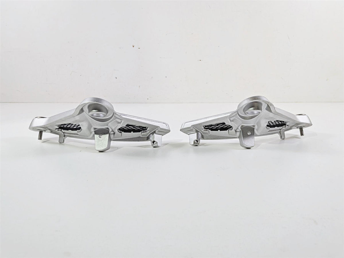 2023 BMW R nineT Scrambler K23 Rider Seat Support Mount Set 46638531189 {{ shop.shopifyCountryName }} - Mototech271
