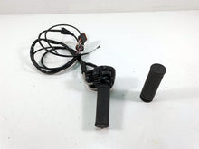 Load image into Gallery viewer, 2006 Harley Touring FLHTCUI Electra Glide Right Hand Control Switch 71684-06A | Mototech271
