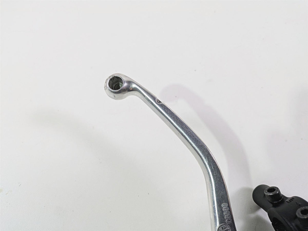 2024 Triumph Tiger 900 GT Clutch Perch & Lever T2043679 {{ shop.shopifyCountryName }} - Mototech271