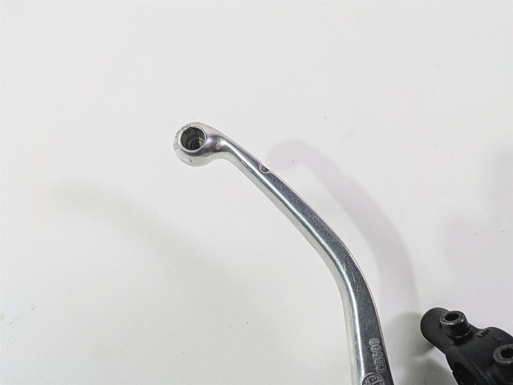 2024 Triumph Tiger 900 GT Clutch Perch & Lever T2043679 {{ shop.shopifyCountryName }} - Mototech271
