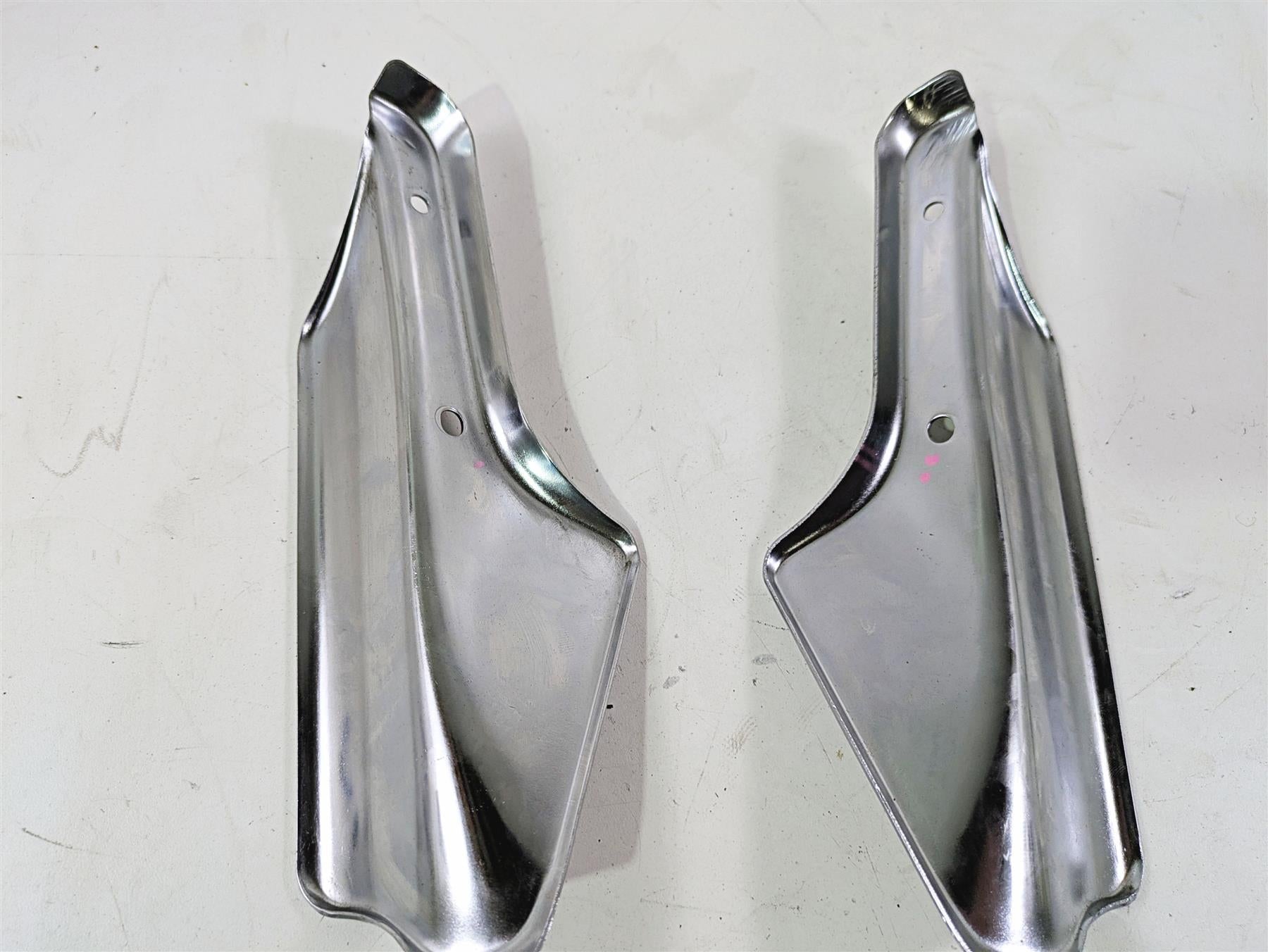 2006 Triumph Rocket 3 Front Fork Lower Cover Protector Set T2045512 T2045513 {{ shop.shopifyCountryName }} - Mototech271