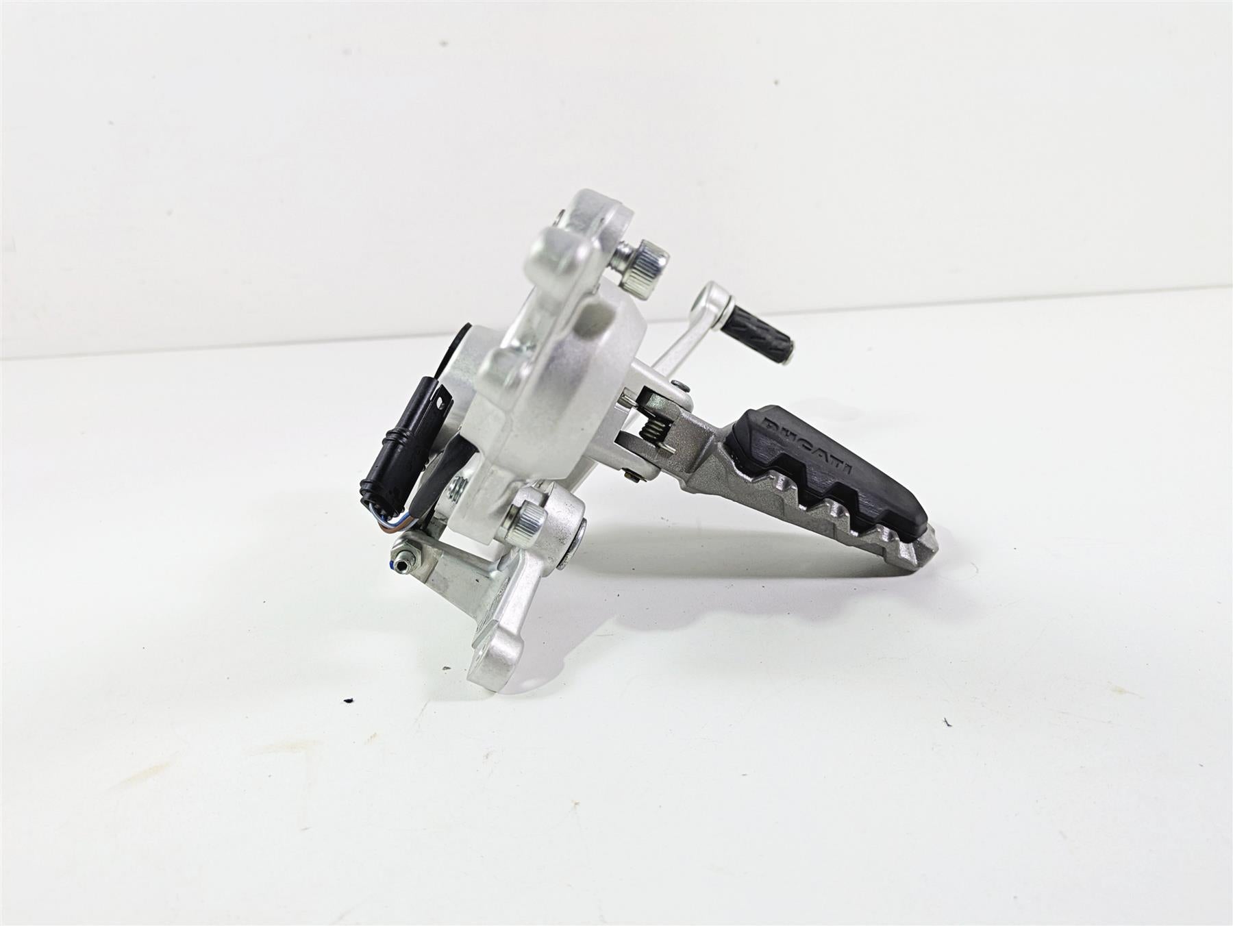 2022 Ducati Hypermotard 950 Right Footpeg Bracket Brake Pedal Set 82413581AB {{ shop.shopifyCountryName }} - Mototech271