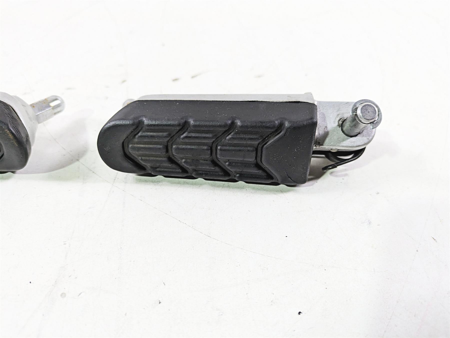 2023 BMW G310R K03 Front Rider Foot Peg Rest Set 46718553971 46718553972 {{ shop.shopifyCountryName }} - Mototech271