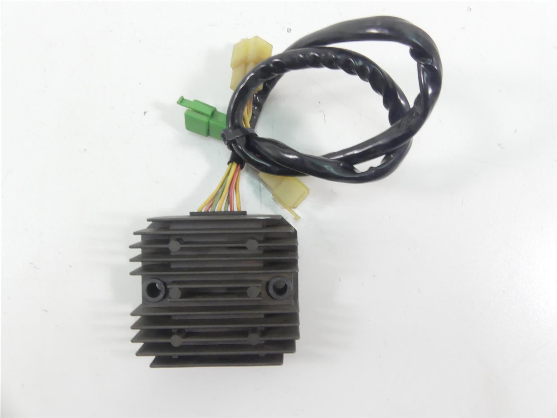 2007 Honda VT1100 C Shadow Spirit Rectifier Voltage Regulator 31600-MCK-A51 {{ shop.shopifyCountryName }} - Mototech271