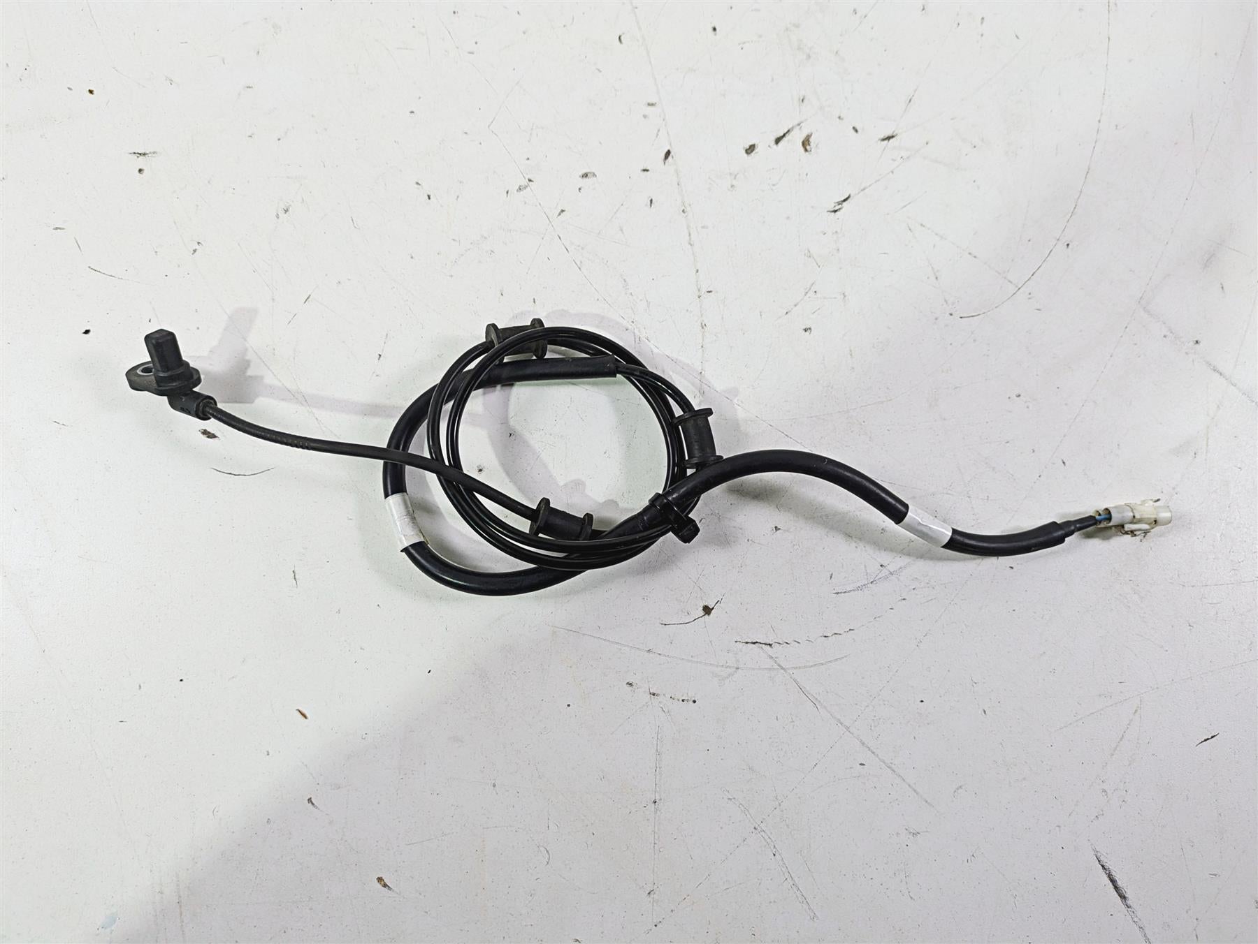 2012 Yamaha XT1200 Super Tenere Front Abs Brake Wheel Speed Sensor 23P-85970-00 {{ shop.shopifyCountryName }} - Mototech271